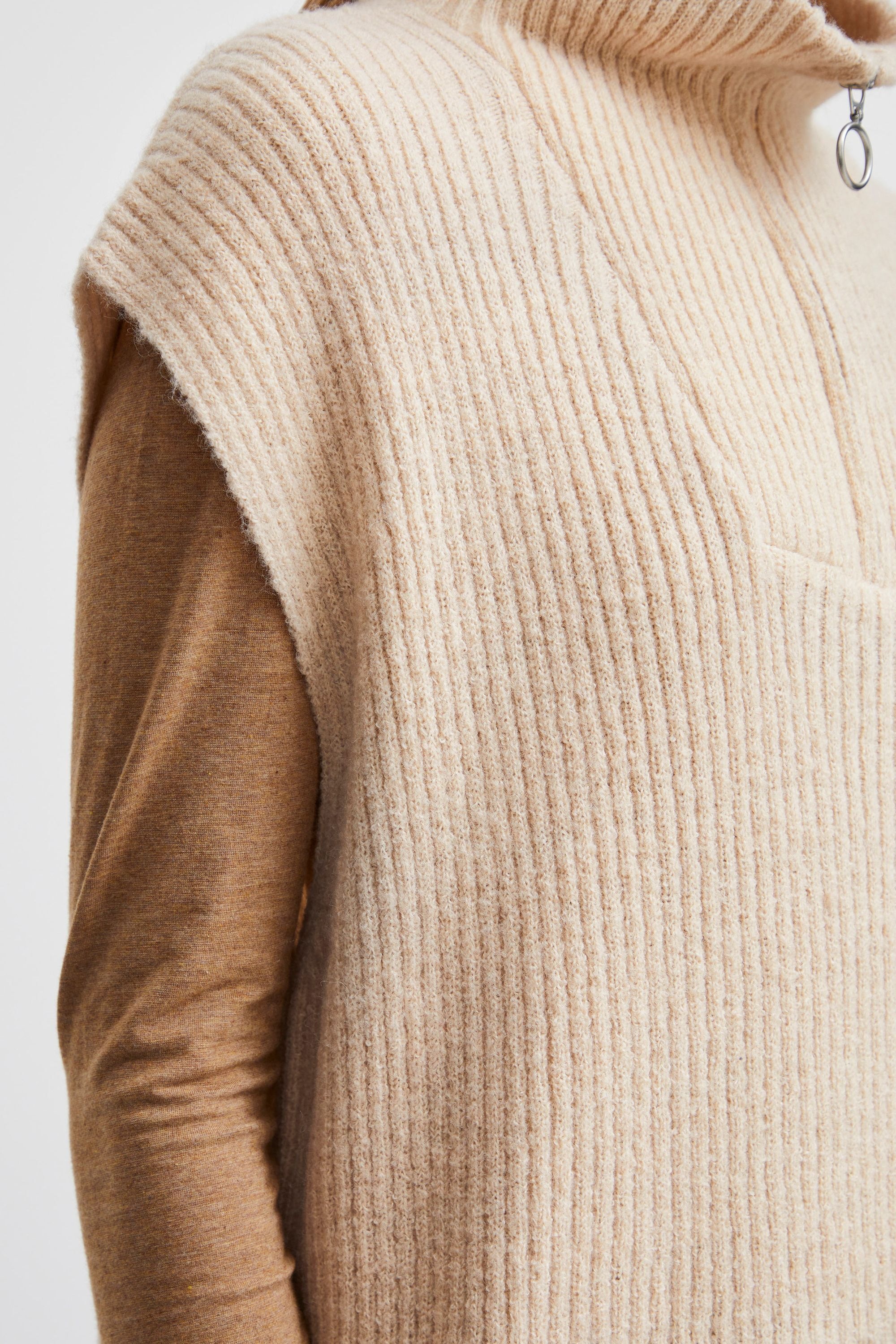 b.young Strickjacke »Pullunder BYOnema«