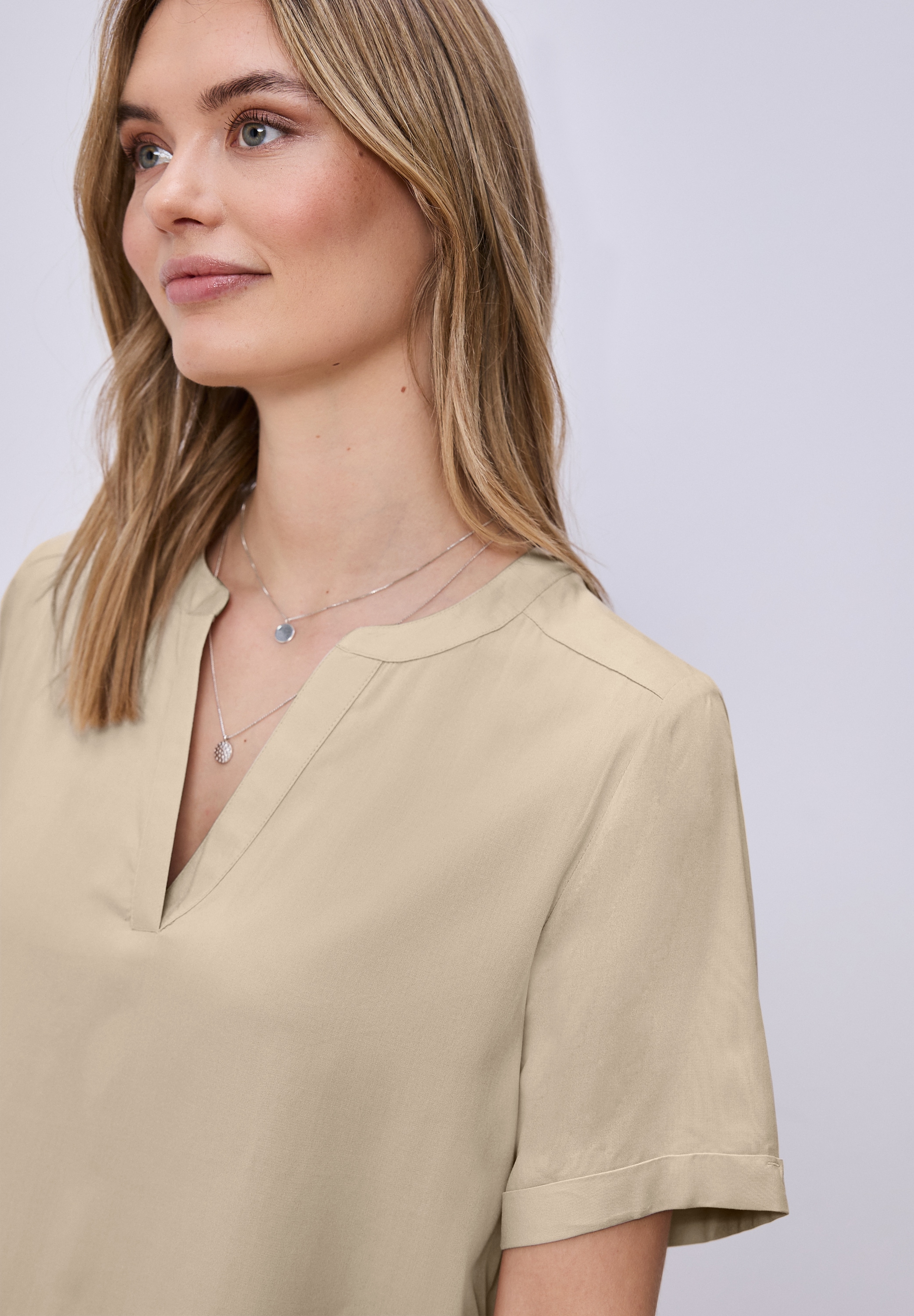 STREET ONE Schlupfbluse Leicht abgerundeter Saum, Ärmelaufschlag