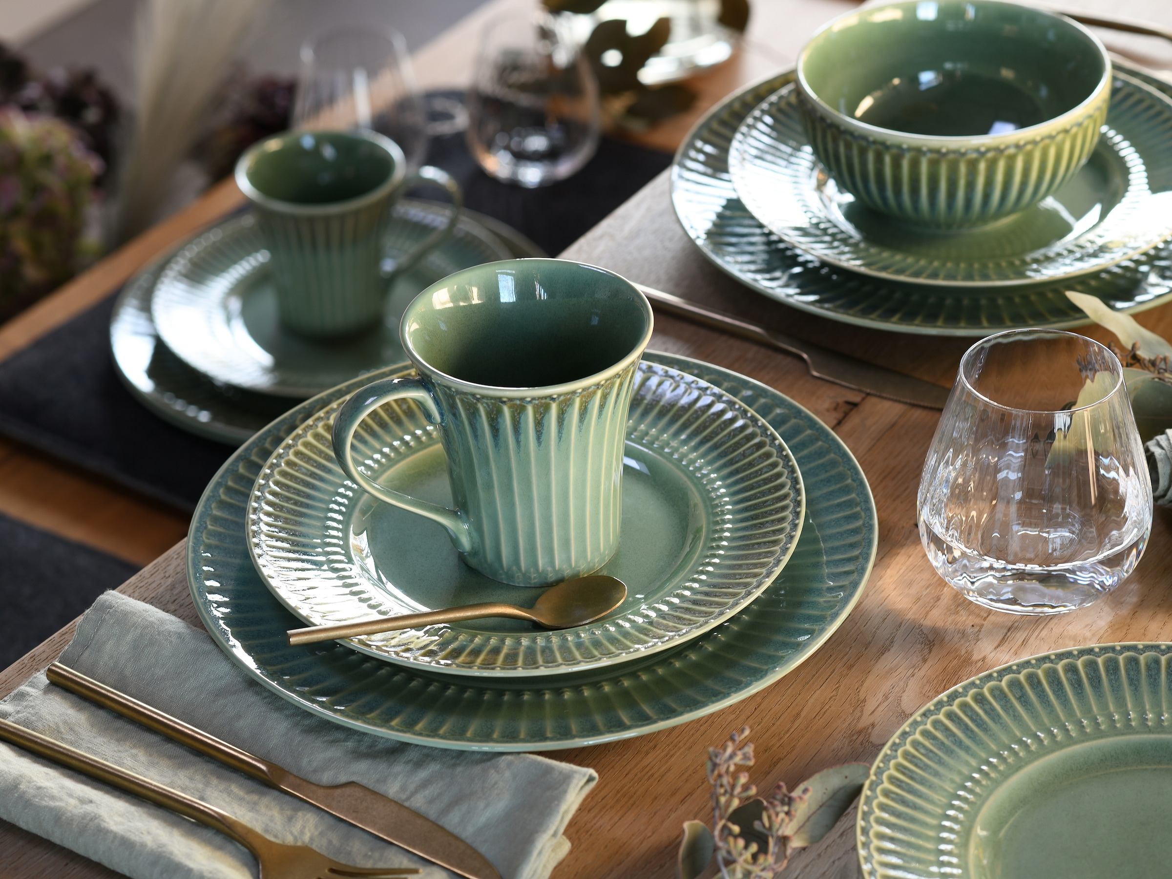 CreaTable Kombiservice »Celadon, Service 16-tlg.« Elegantes Stabrelief, Farbverlauf
