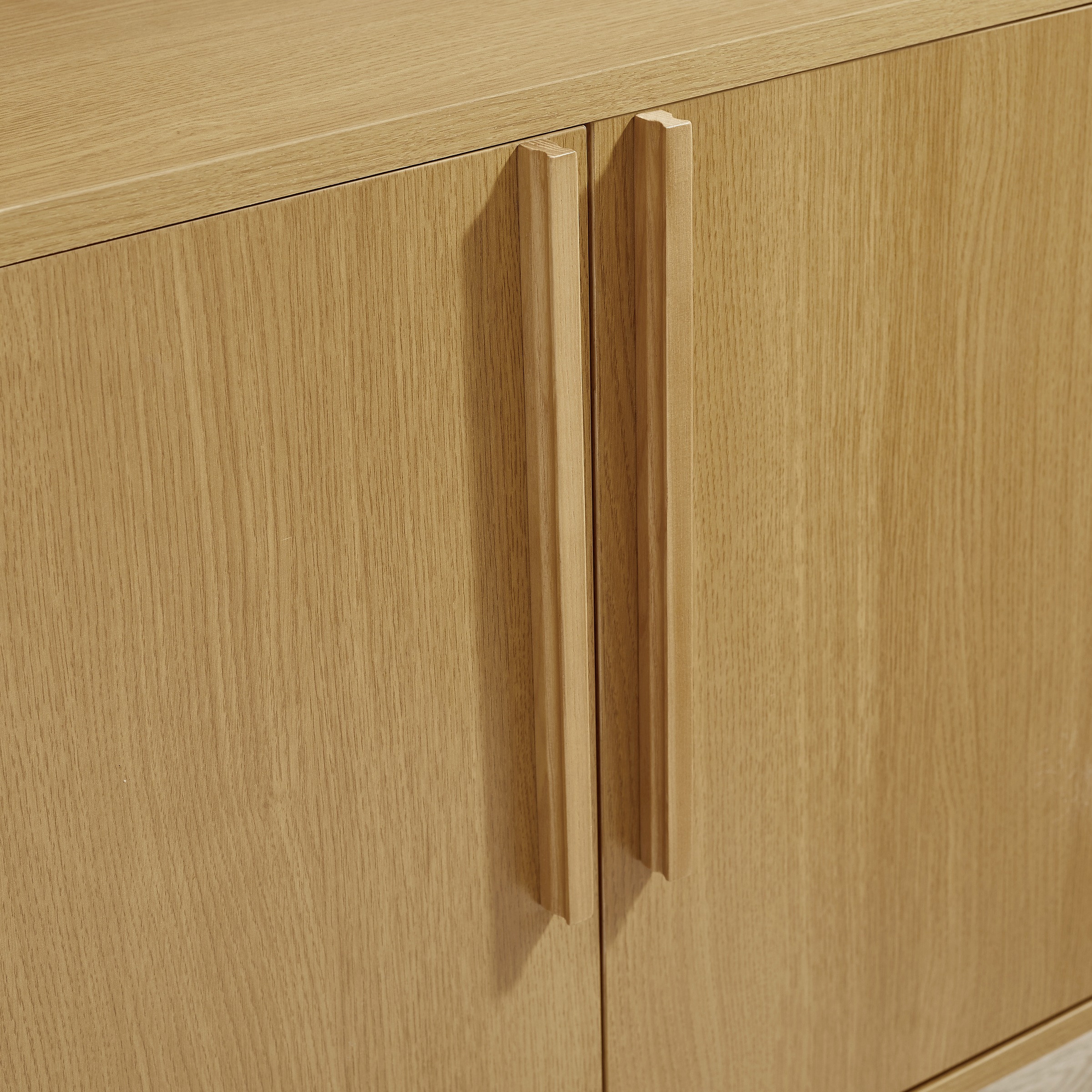 OTTO home Sideboard »Stiven« Eukalyptus und Esche, kombiniert mit Melamin, MDF und ABS-Kunststoff