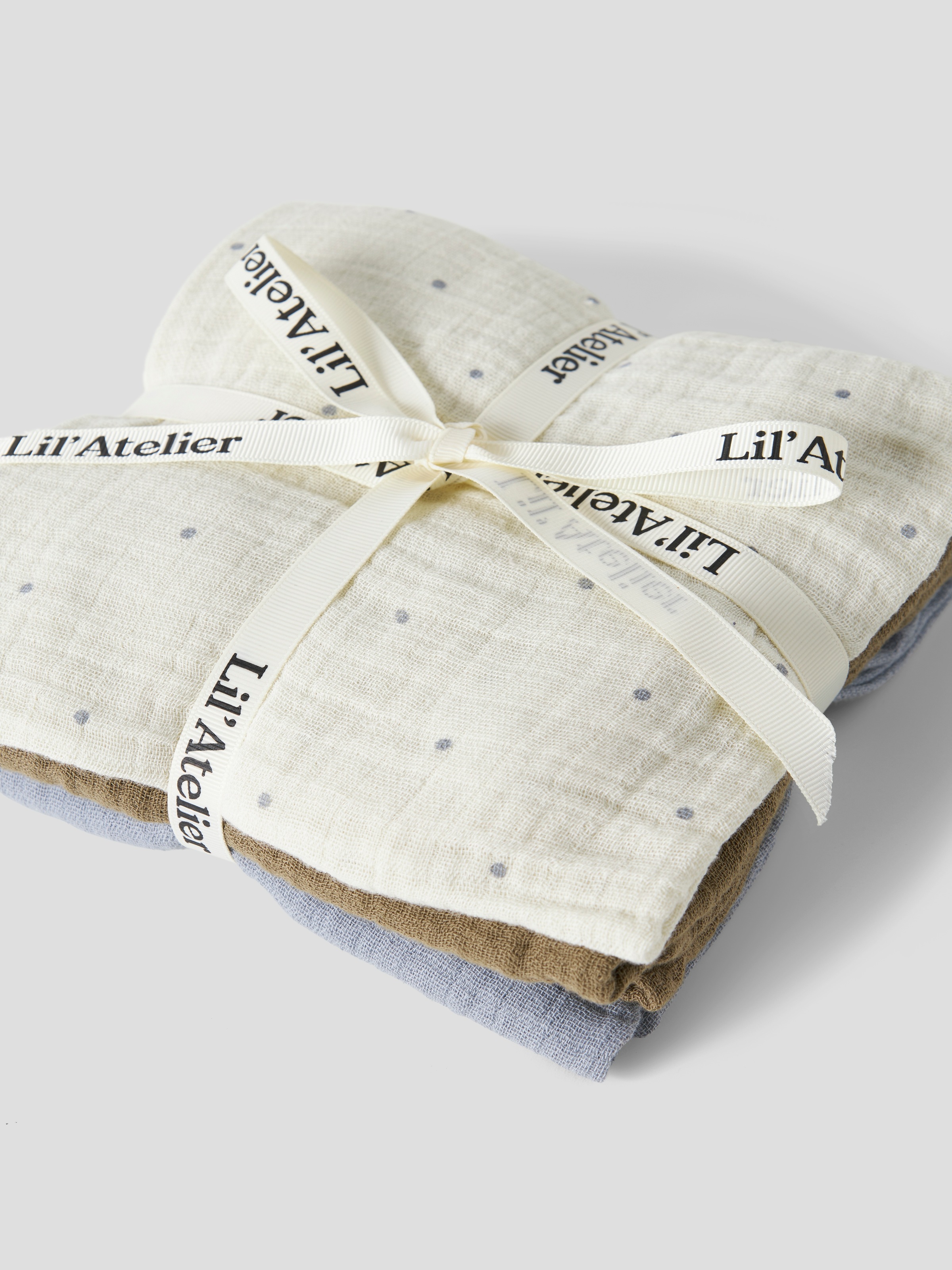 Lil' Atelier Multifunktionstuch »NBNISLEYS 3PACK NAPPIES LIL NOOS« 3 Stk. aus Baumwolle, bequeme Passform, mit Blumenmuster und Uni-Look