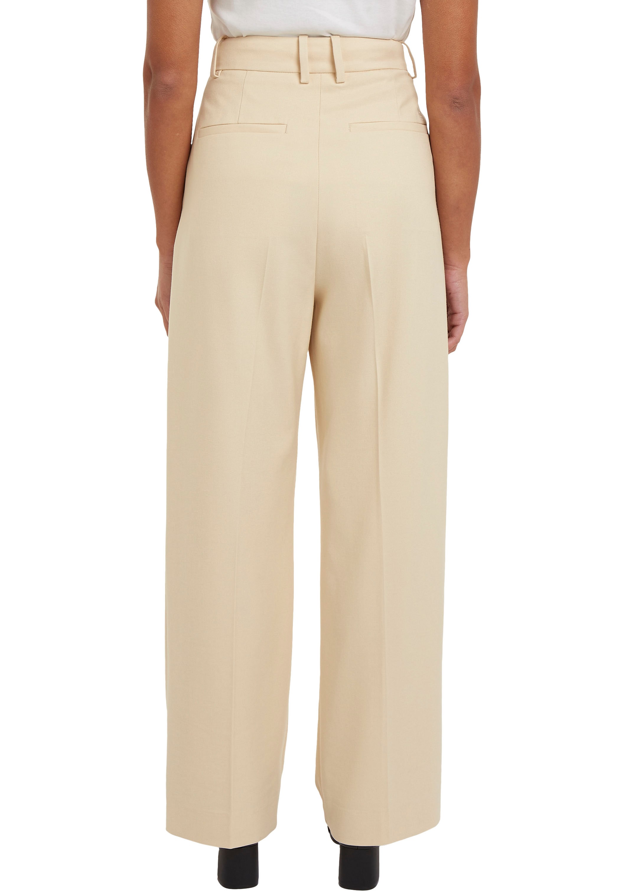 Tommy Hilfiger Webhose »MD CORE RELAXED STRAIGHT PANT«, mit Logostickerei auf der Rückseite