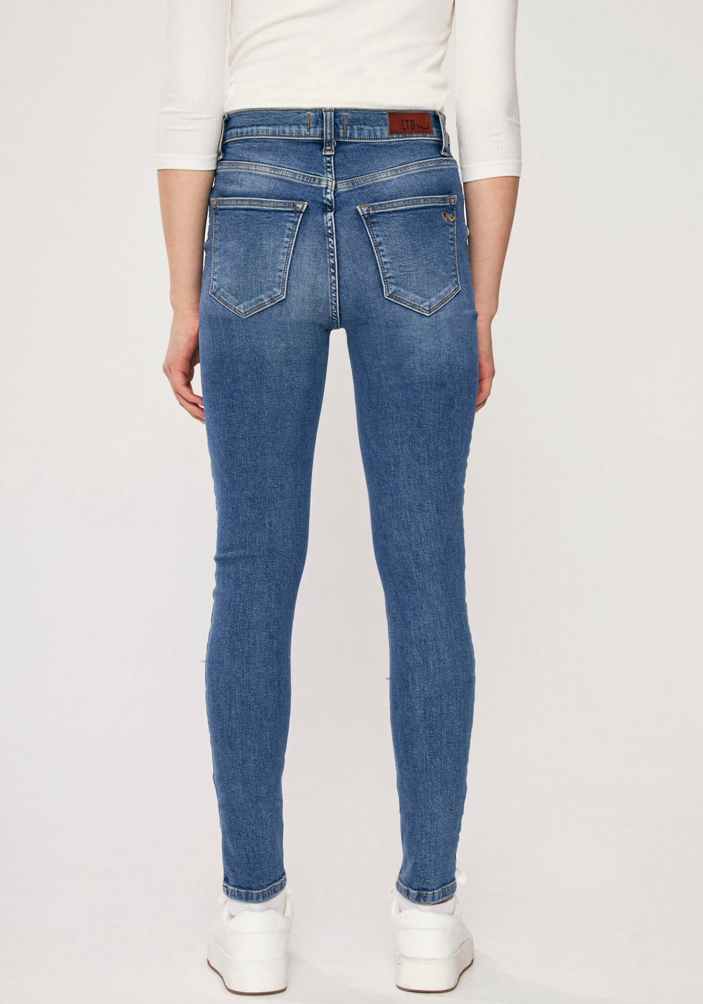 LTB Slim-fit-Jeans »Amy X«, in angesagter Waschung