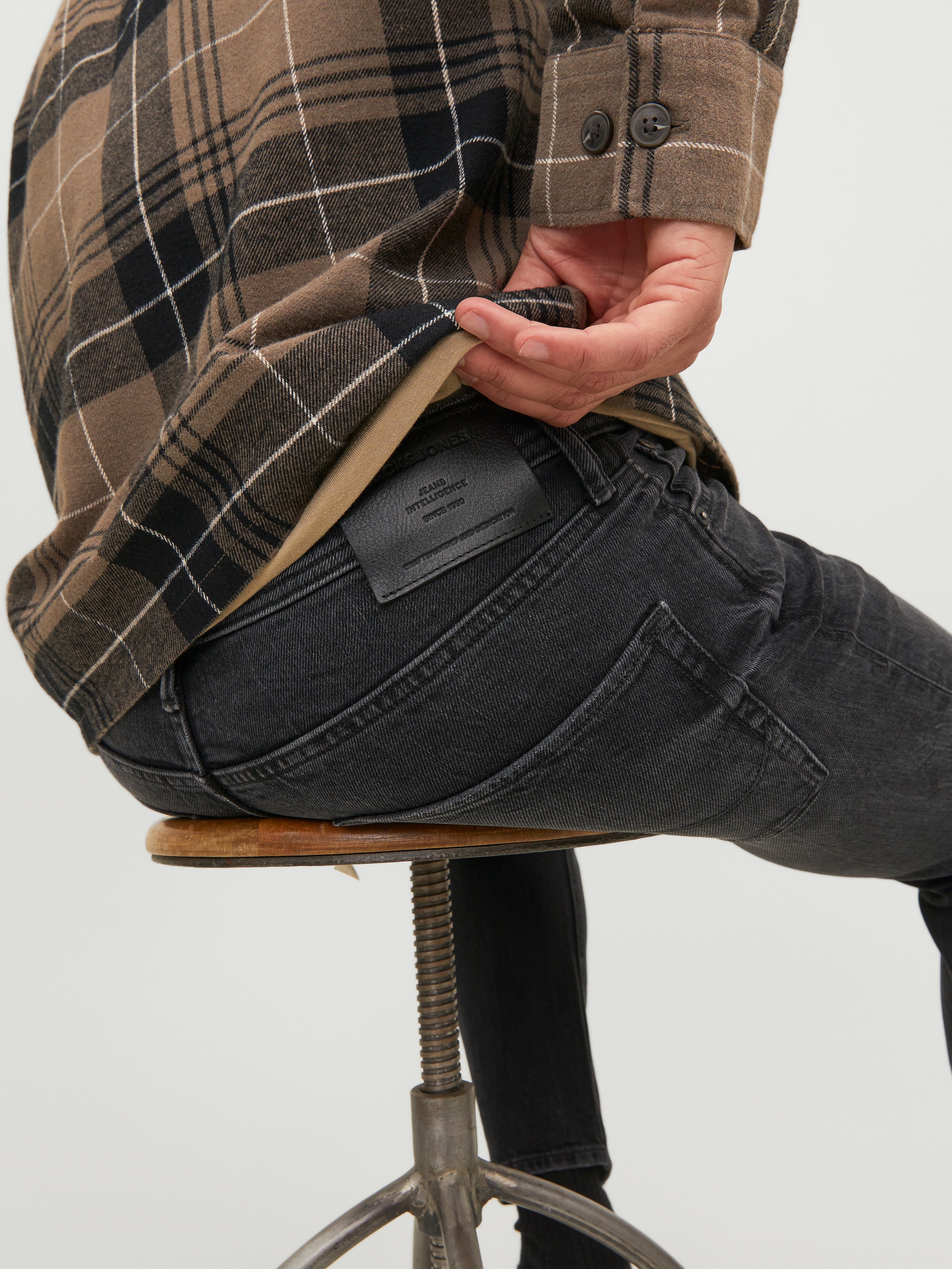 Jack & Jones Tapered-fit-Jeans »JJIMIKE JJORIGINAL CJ SN« mit Five-Pocket-Design