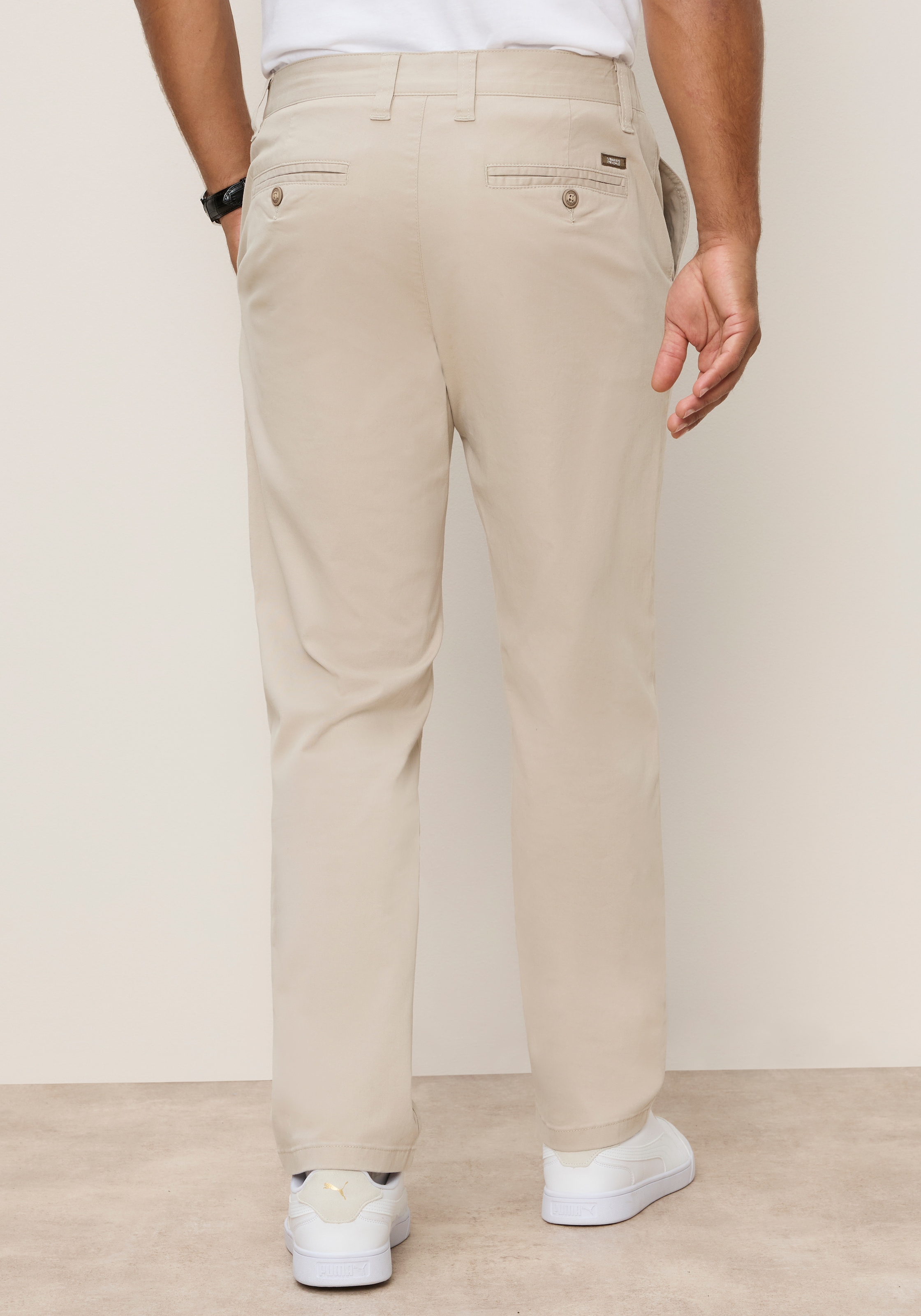 Man's World Chinohose »"Classic Fit" mit verdecktem Dehnbund«  Das Must-have der Saison: Klassische Chino, angesagte Farben