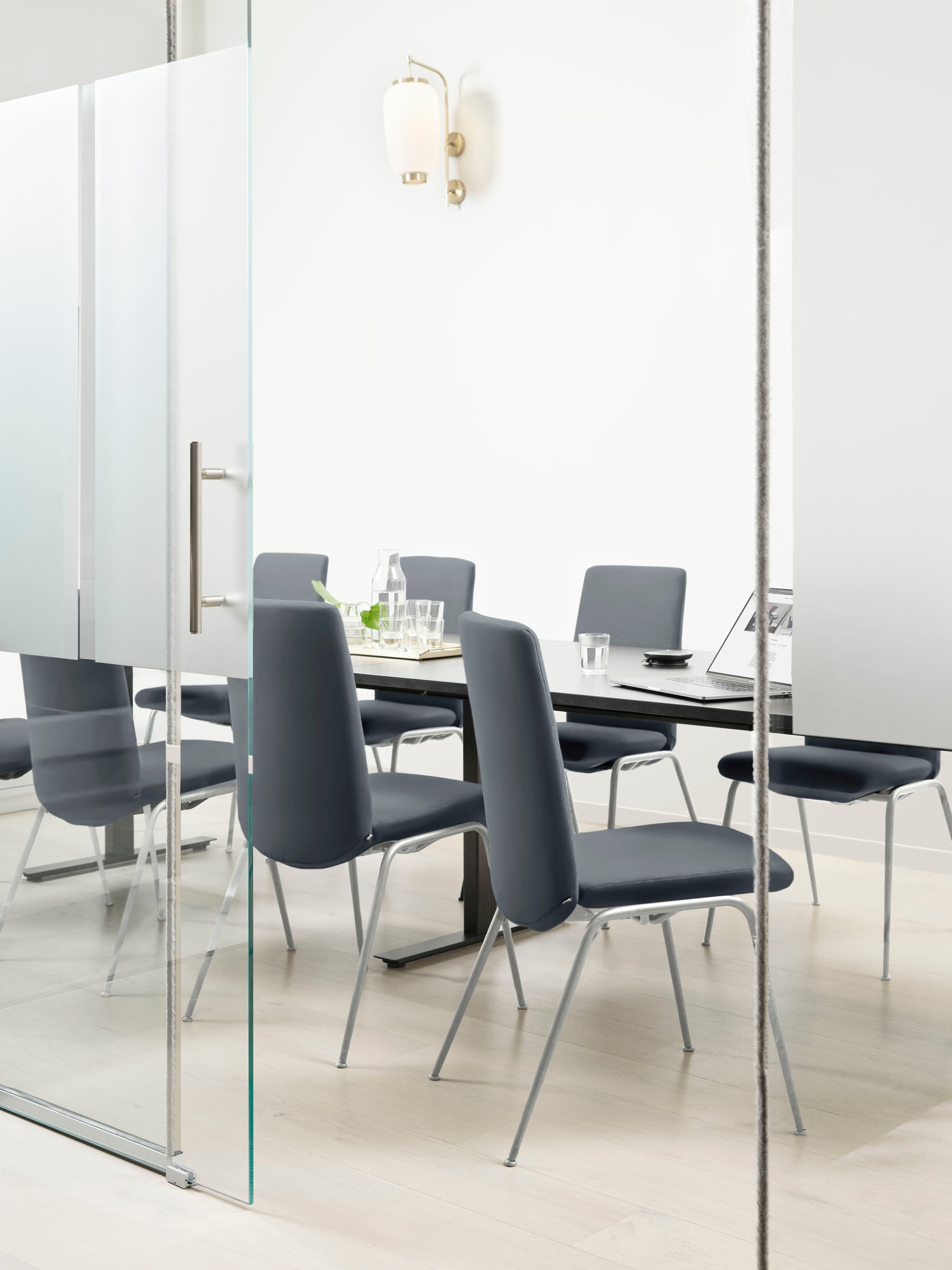 Stressless® Polsterstuhl »Laurel«, Leder BATICK, Low Back, Größe M, mit Beinen aus Stahl in Chrom matt