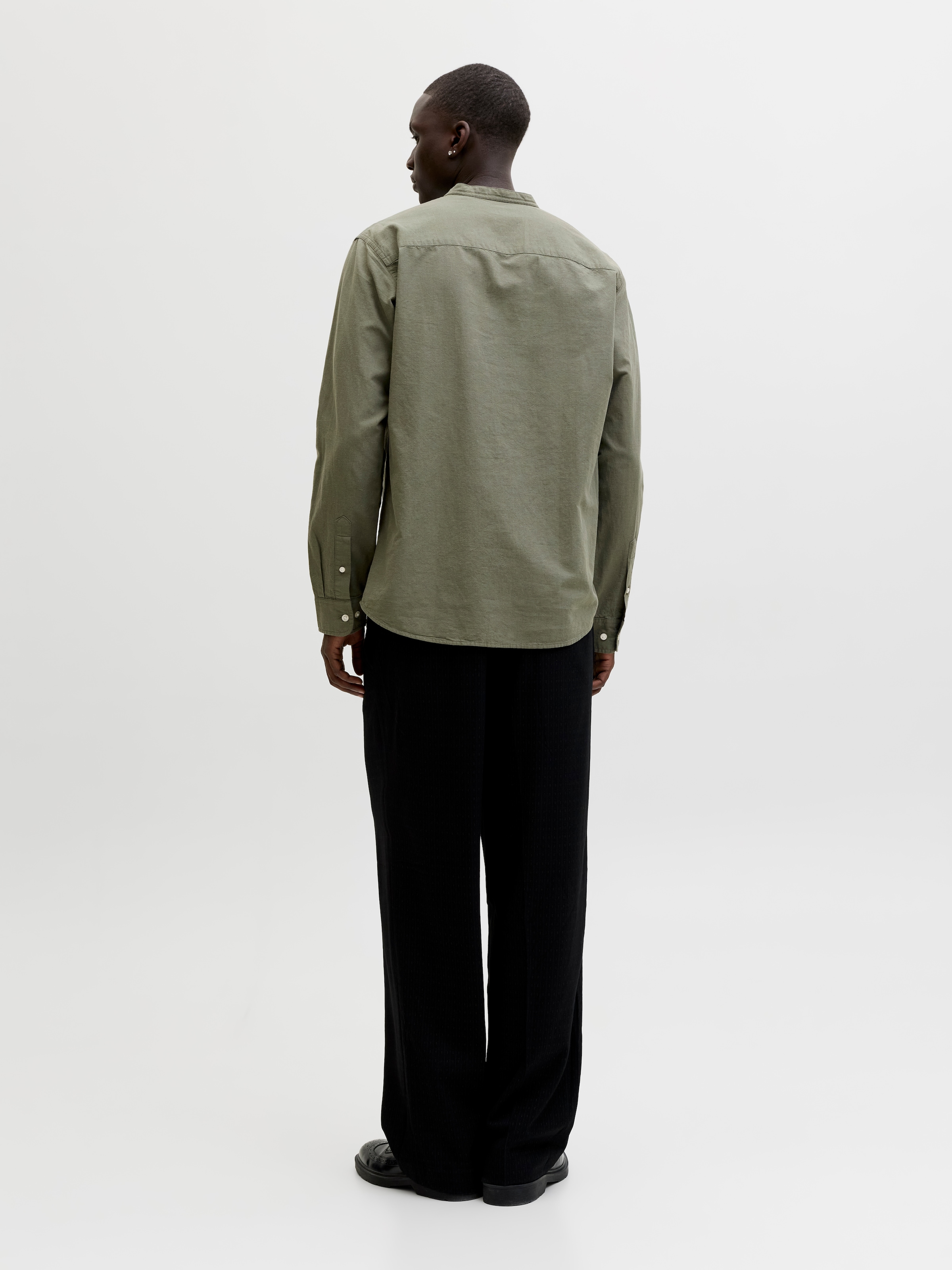 Jack & Jones Langarmhemd »JJEBREEZE LINEN BLEND BAND SHIRT L/S SN« mit Stehkragen