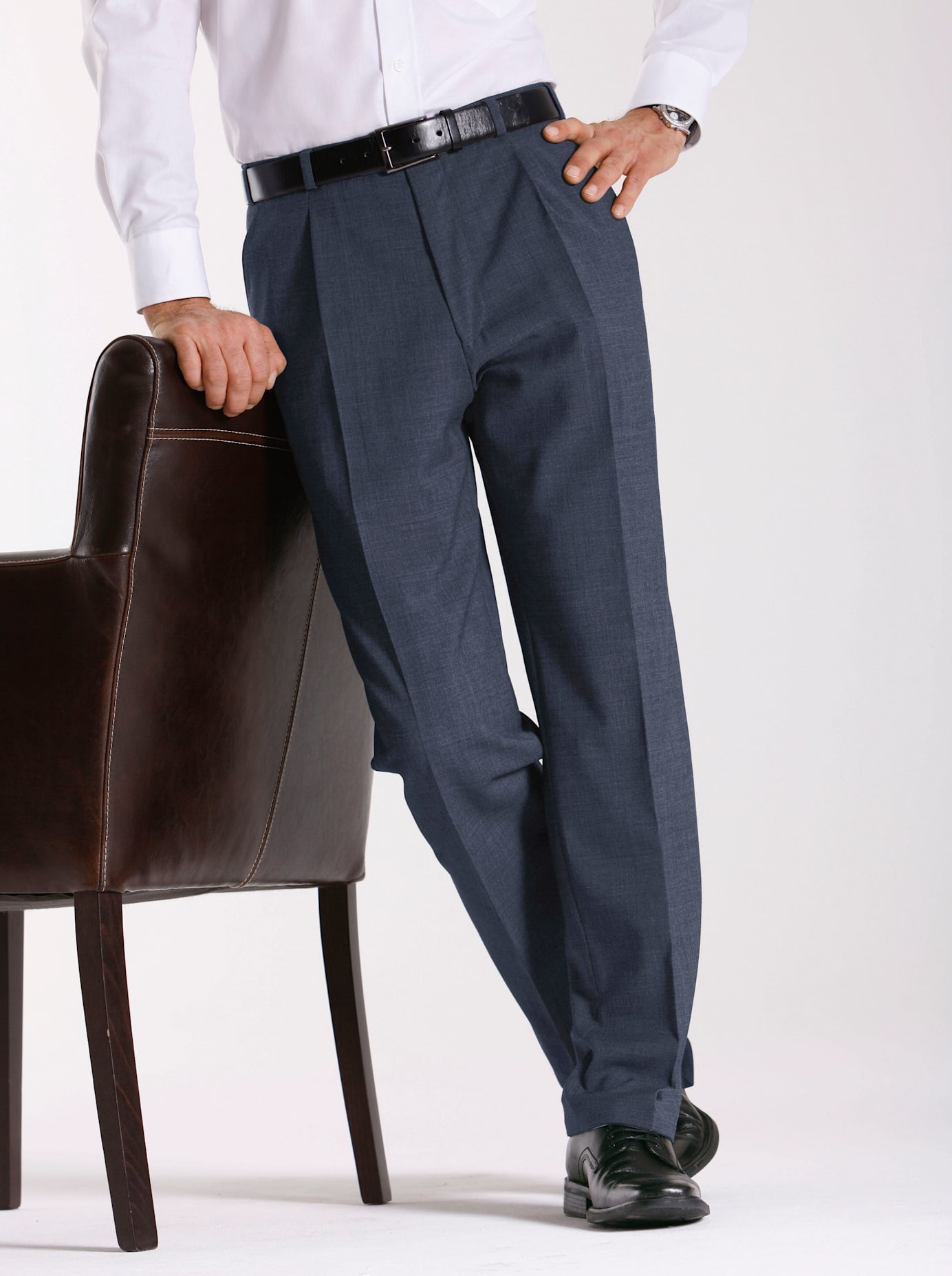 Classic Herren Relaxhose in blau, Größe 28