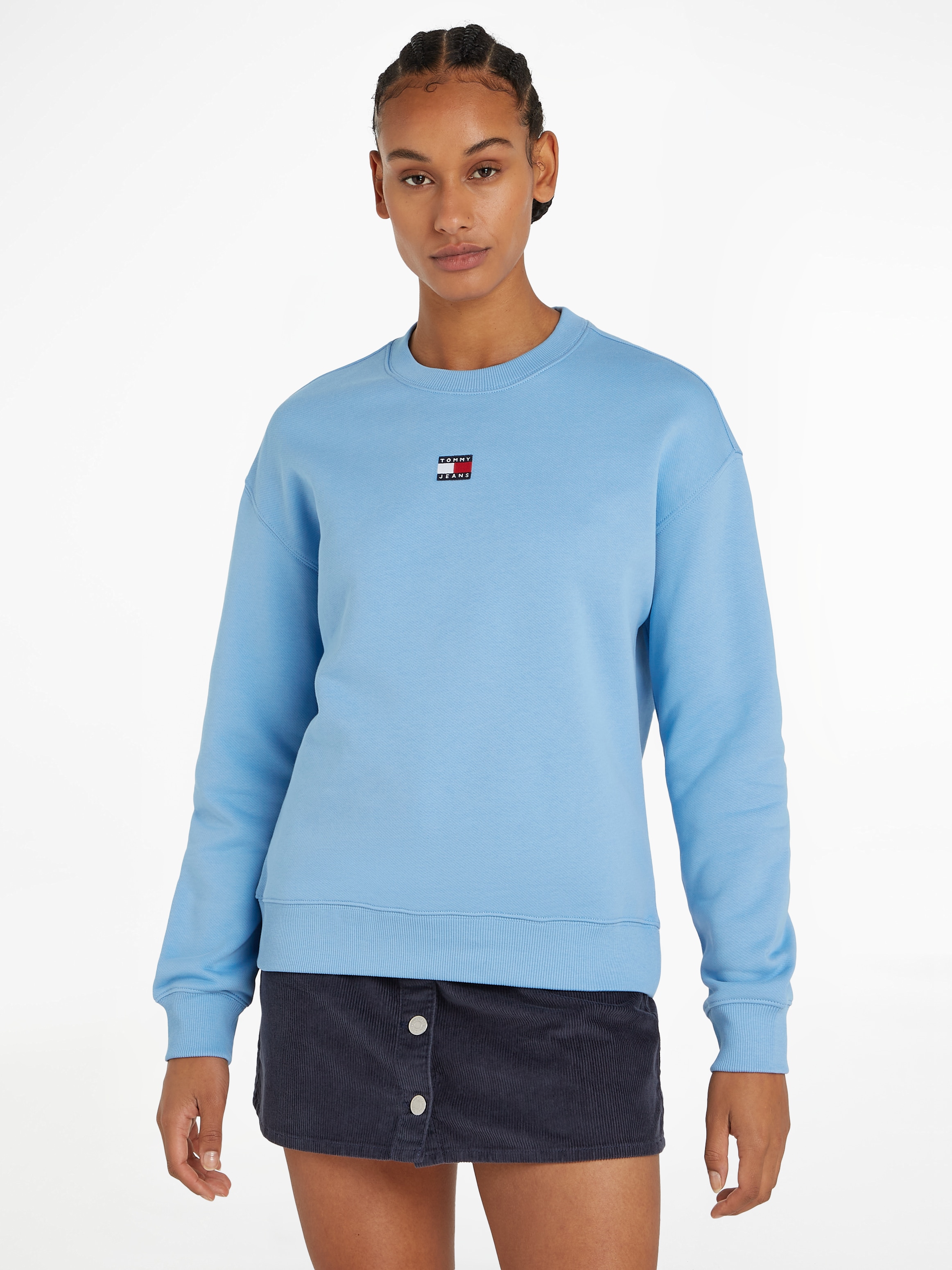 TOMMY JEANS Sweatshirt, mit Dropshoulder-Design und Frontlogo