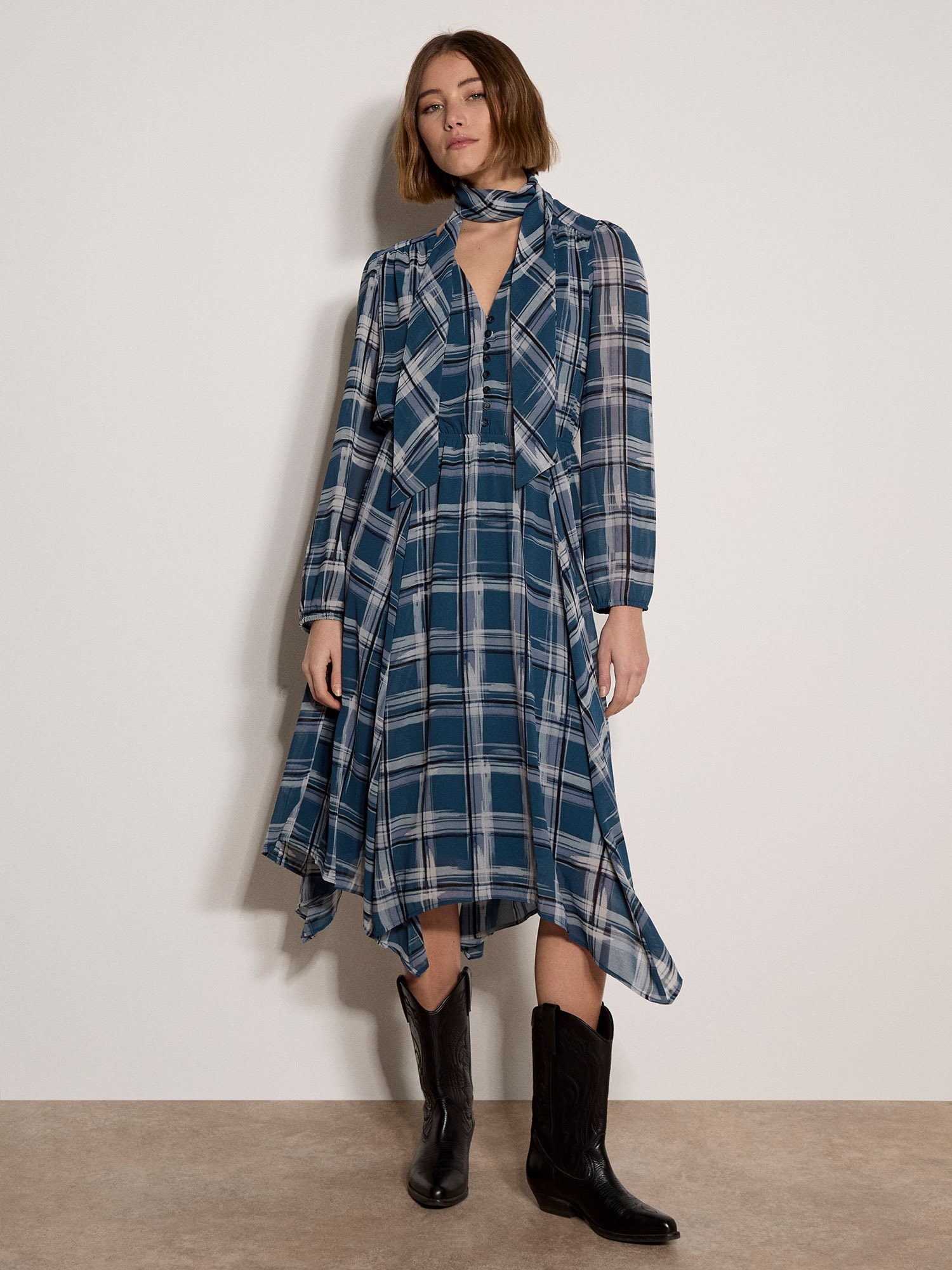 Apricot Midikleid »Wadenlanges Crêpekleid« mit elastischem Bund