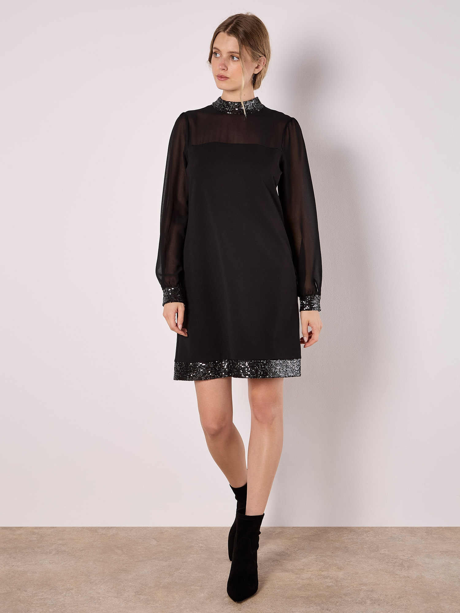 Apricot Paillettenkleid »Paillettenkleid mit hohem Ausschnitt« mit semitransparenten Armen