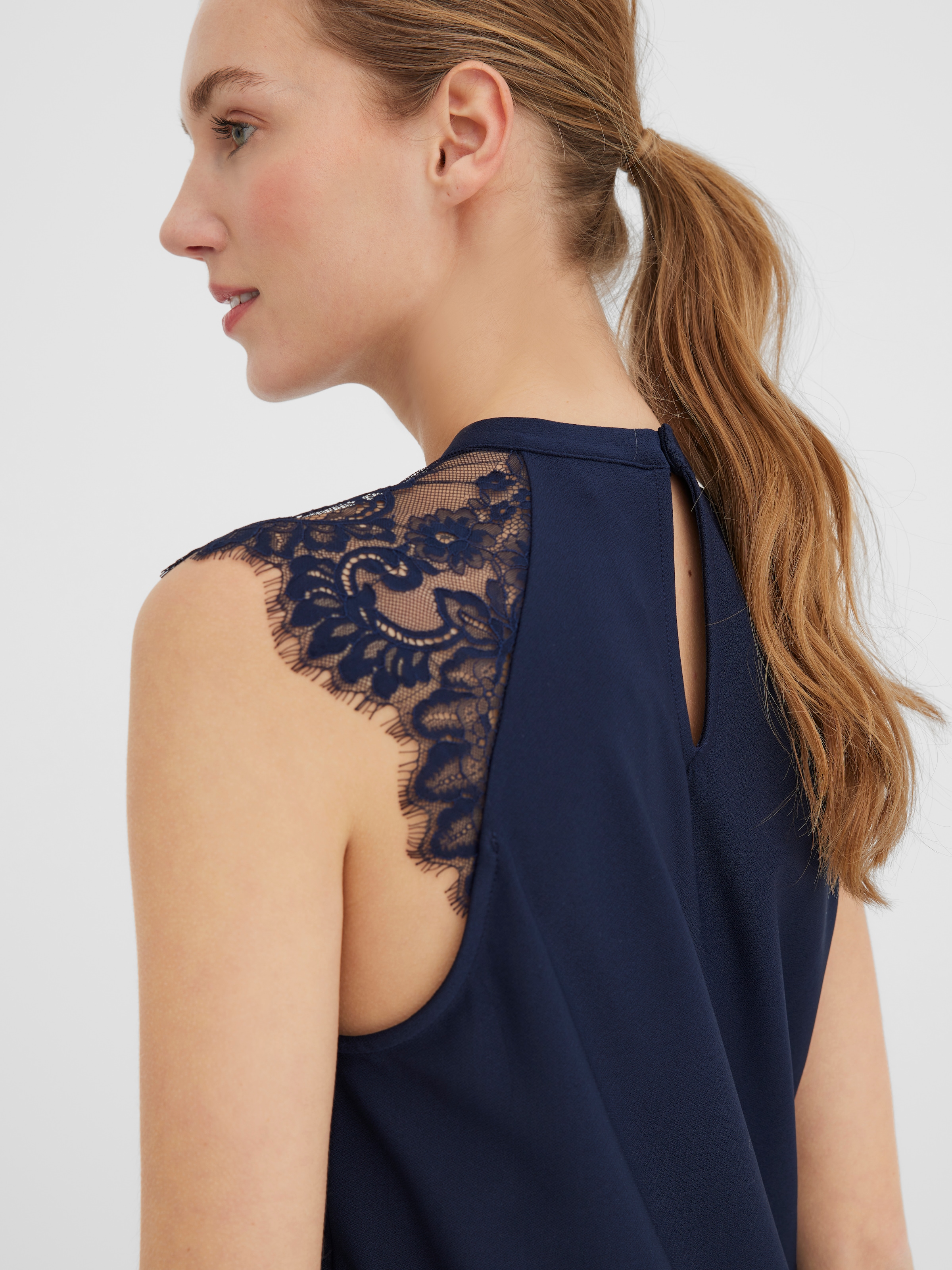 Vero Moda Spitzentop »VMMILLA SL LACE TEE« Materialmix, regular fit