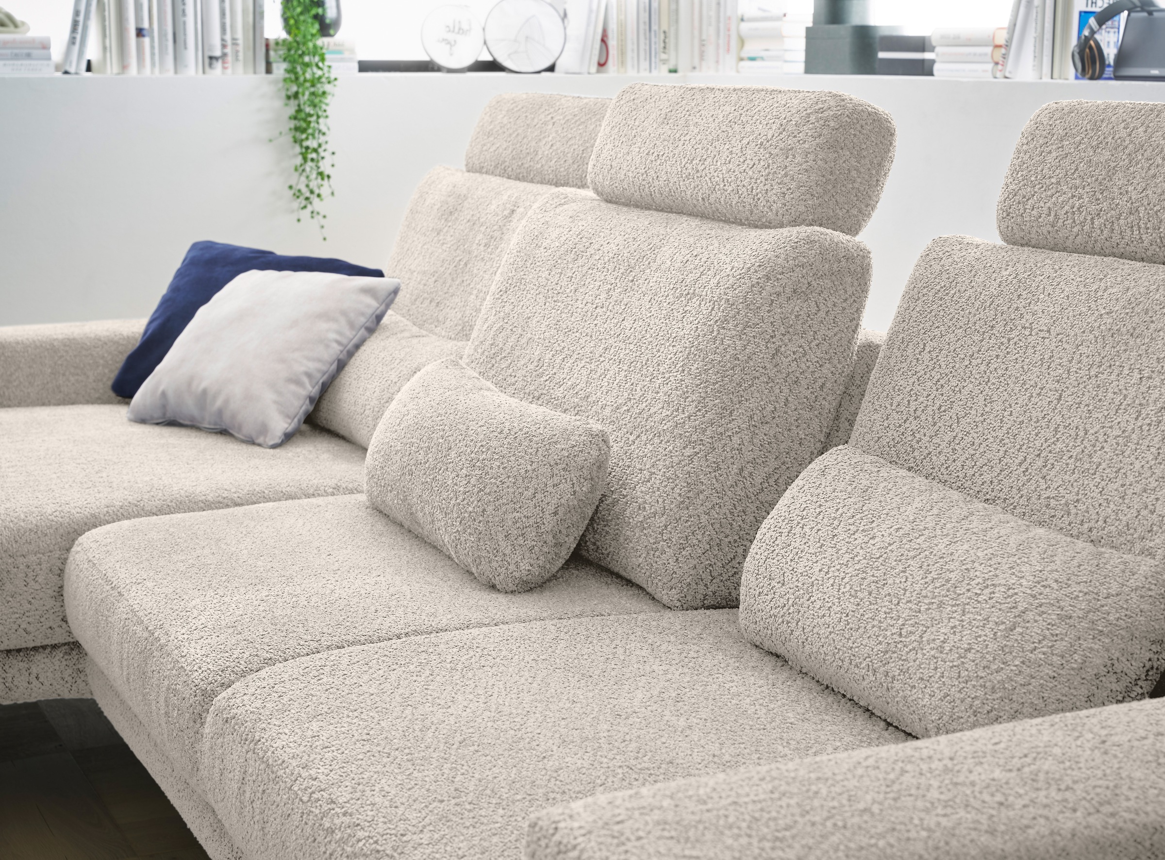 set one by Musterring Ecksofa »SO 3600, inkl motor. Sitztiefenverstellung, Kopfstützen, Nierenkissen« Sitzhöhe 42 cm, Kaltschaum, Breite 293 x Tiefe 180 cm, Kama sand