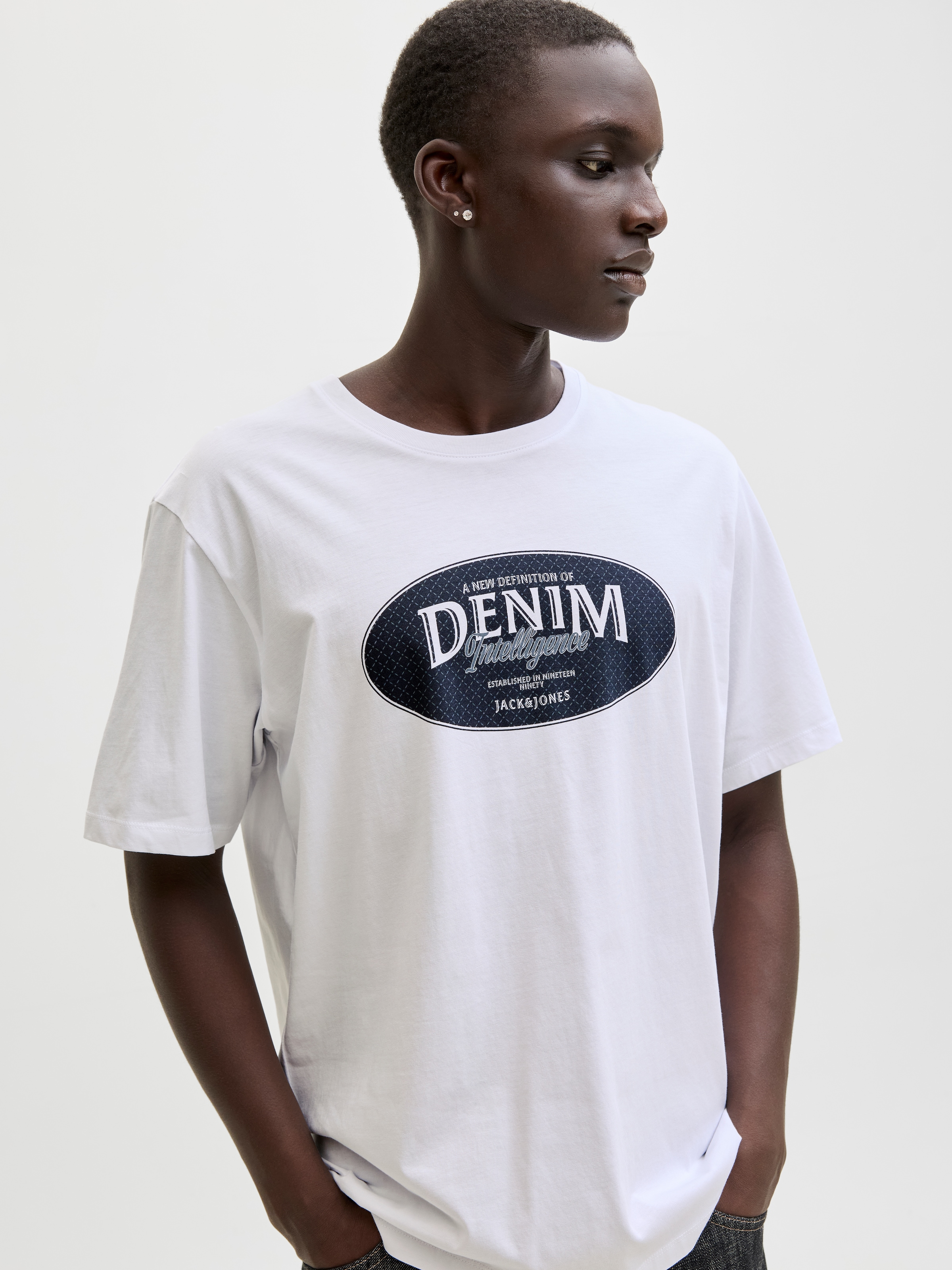 Jack & Jones Rundhalsshirt »JJEDOVER DENIM TEE SS O-NECK SN« mit Logobranding