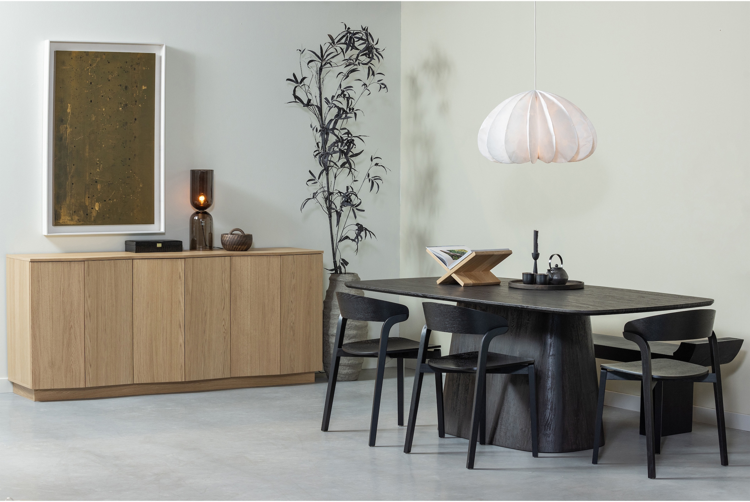 WOOOD Kommode Sideboard aus Eichenfurnier mit zeitlosem Design und Maserung