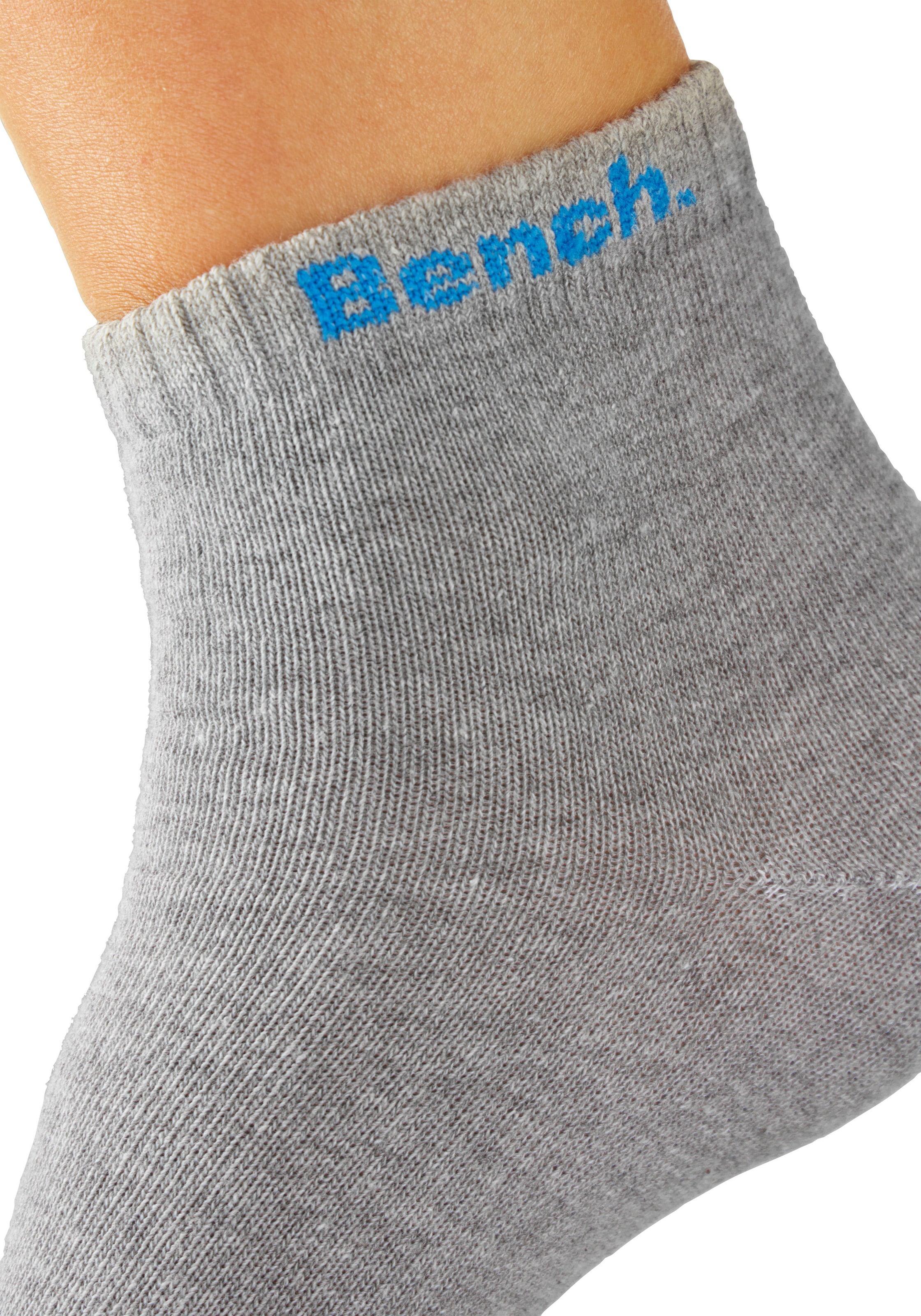 Bench. Sneakersocken Packung, 6 Paar tlg. Sneakersocken mit klassischem Logoschriftzug