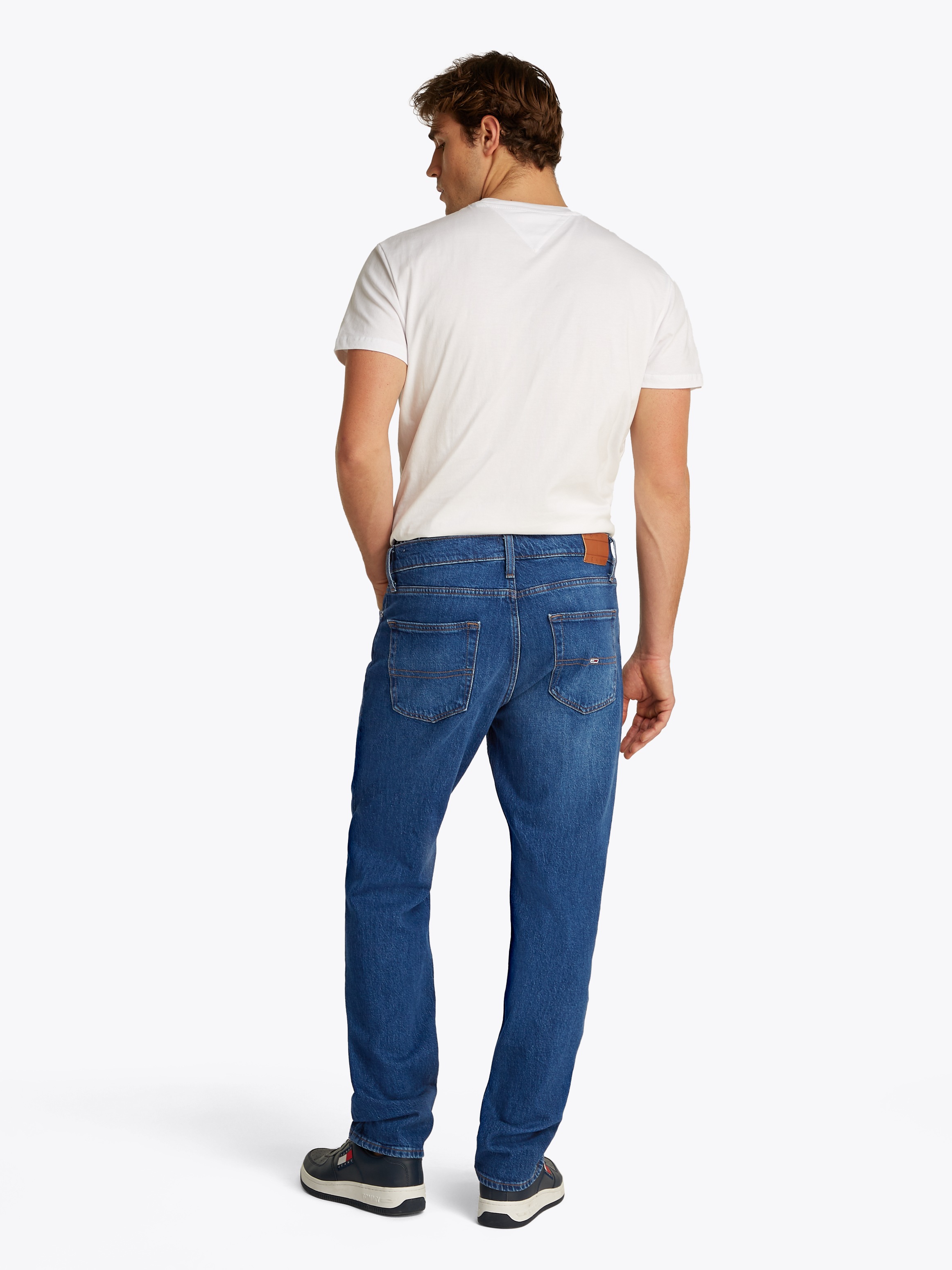 Tommy Jeans Slim-fit-Jeans »RYAN SLIM STRAIGHT«, mit Logoprägung