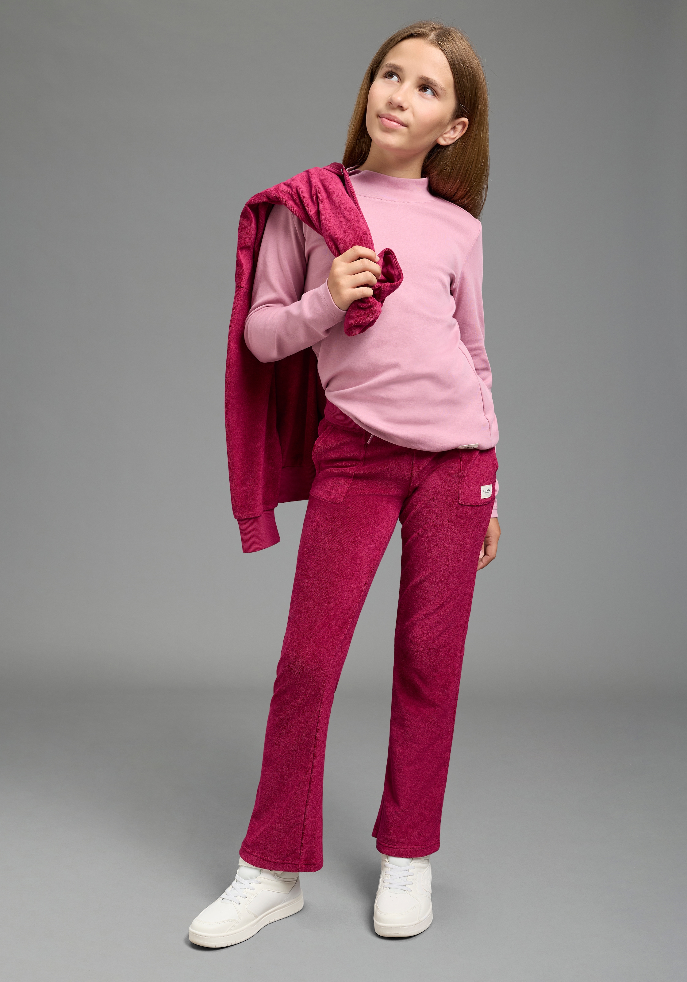 H.I.S Nickihose »Weiche H.I.S Nicki-Jogginghose mit leichte ausgestelltem Bein«  Kuschelweiche Nickihose, mit ausgestellter Beinform, lange Form