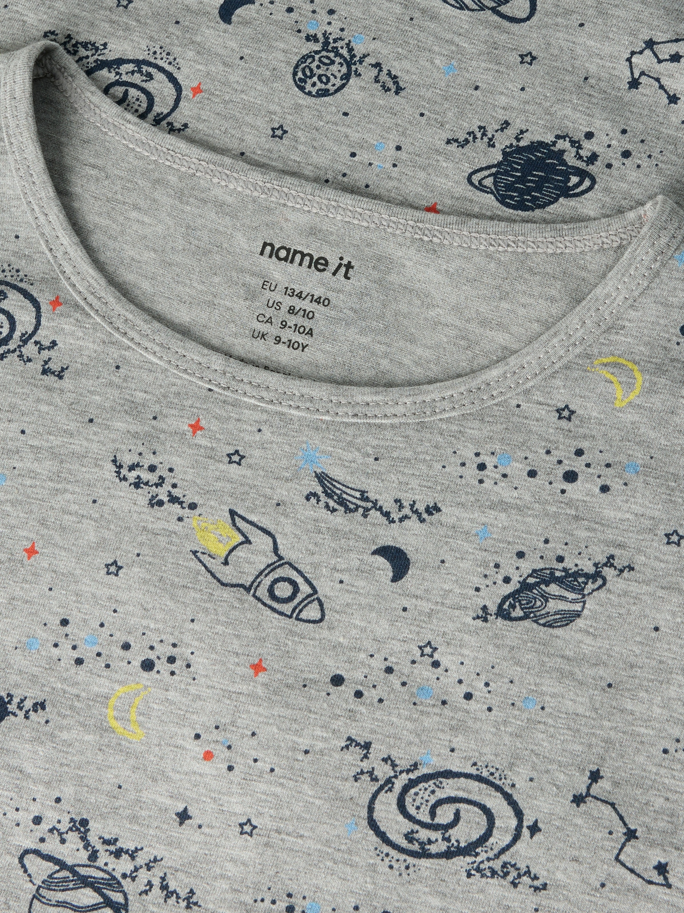 Name It Schlafanzug »NKMNIGHTSET GREY SPACE NOOS« Set, 2 tlg.