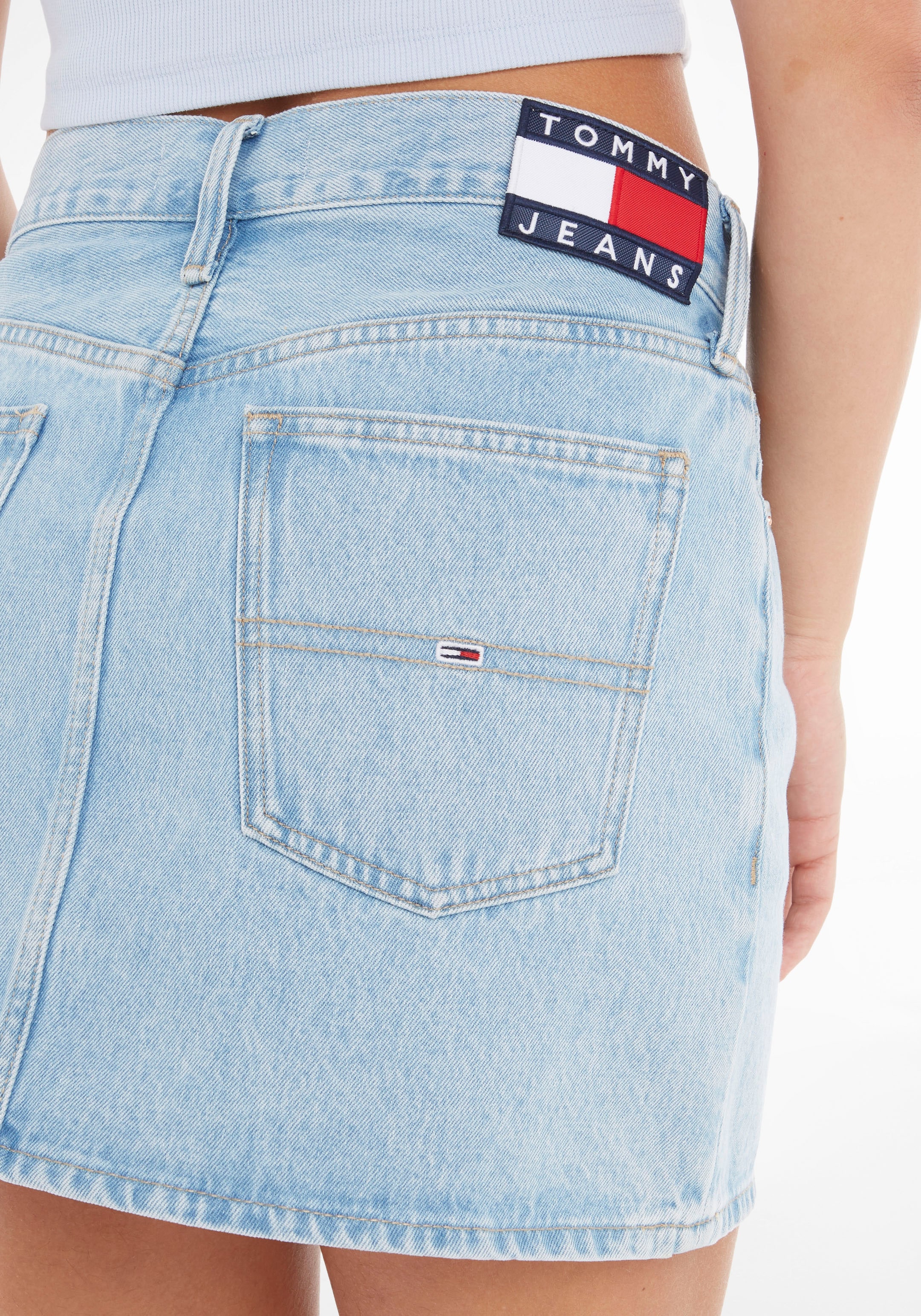 Tommy BG4015«, online MINI Logo-Badge bestellen Jeans bei OTTO mit Jeansrock Tommy Jeans »IZZIE SKIRT DENIM