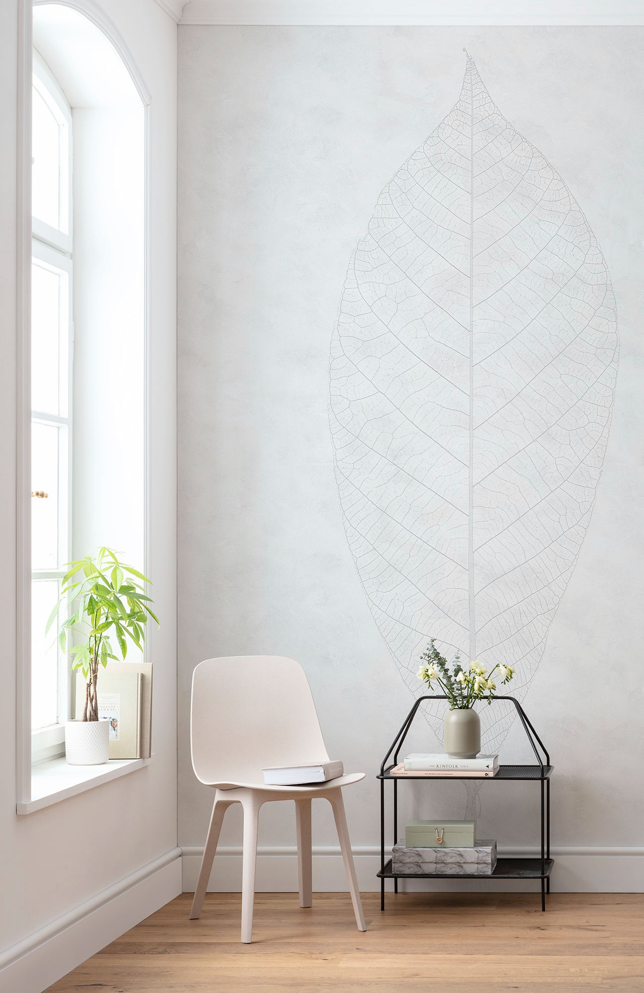 Komar Vliestapete »Digitaldruck Vlies - Decent Leaf - Größe 200 x 280 cm«, bedruckt, Wohnzimmer, Schlafzimmer