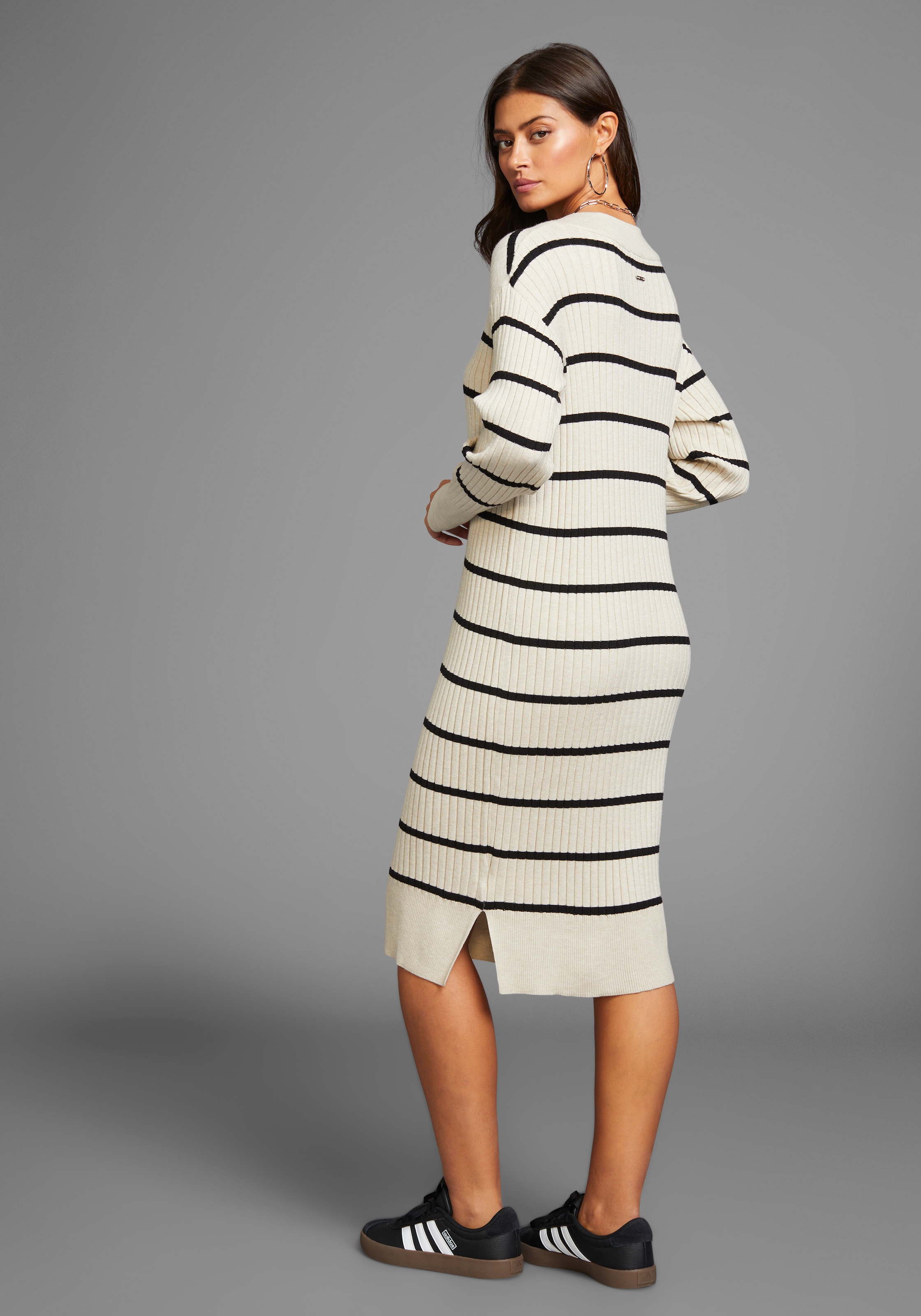 Laura Scott Strickkleid, aus weichem Rippstrick, Midi Länge