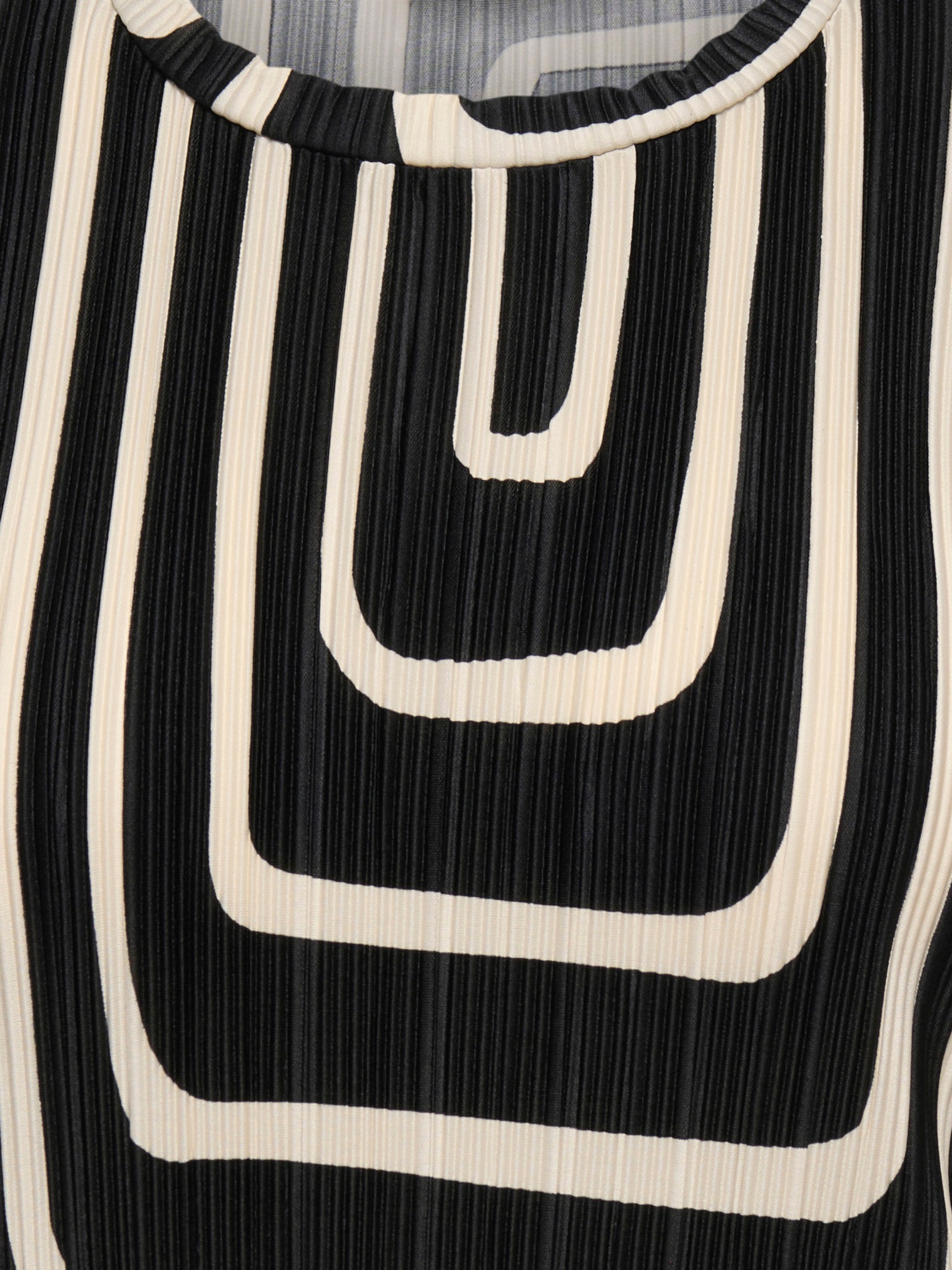 ONLY CARMAKOMA Kurzarmshirt »CARRAVENNA S/S PLISSE AOP TOP JRS NOOS«