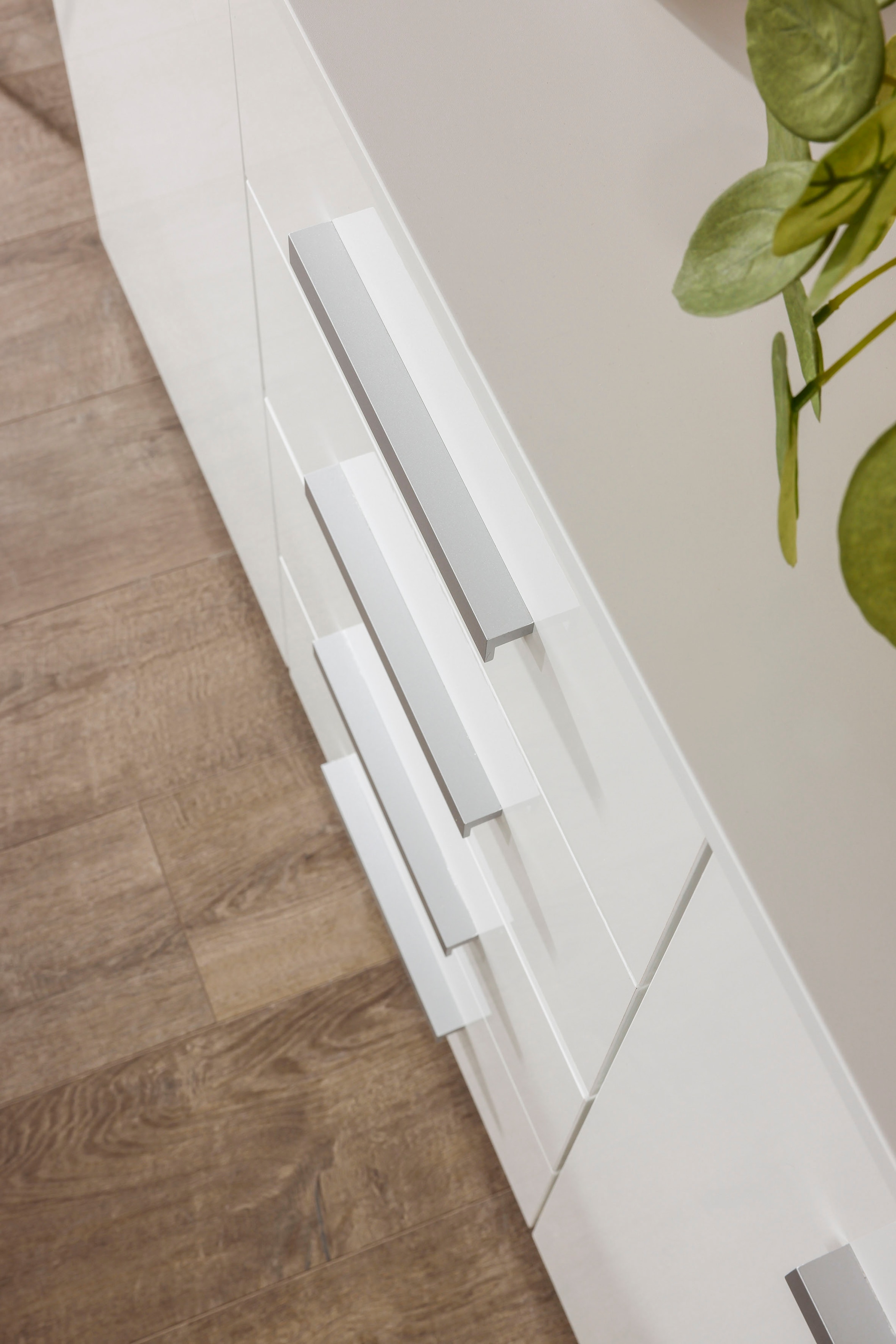 rauch Schubkastenkommode »Sideboard Kommode Kombikommode KOLUNA mit Hochglanzfront«, (Breite 120 cm), vier große Schubladen, mit insgesamt 4 Einlegeböden MADE IN GERMANY