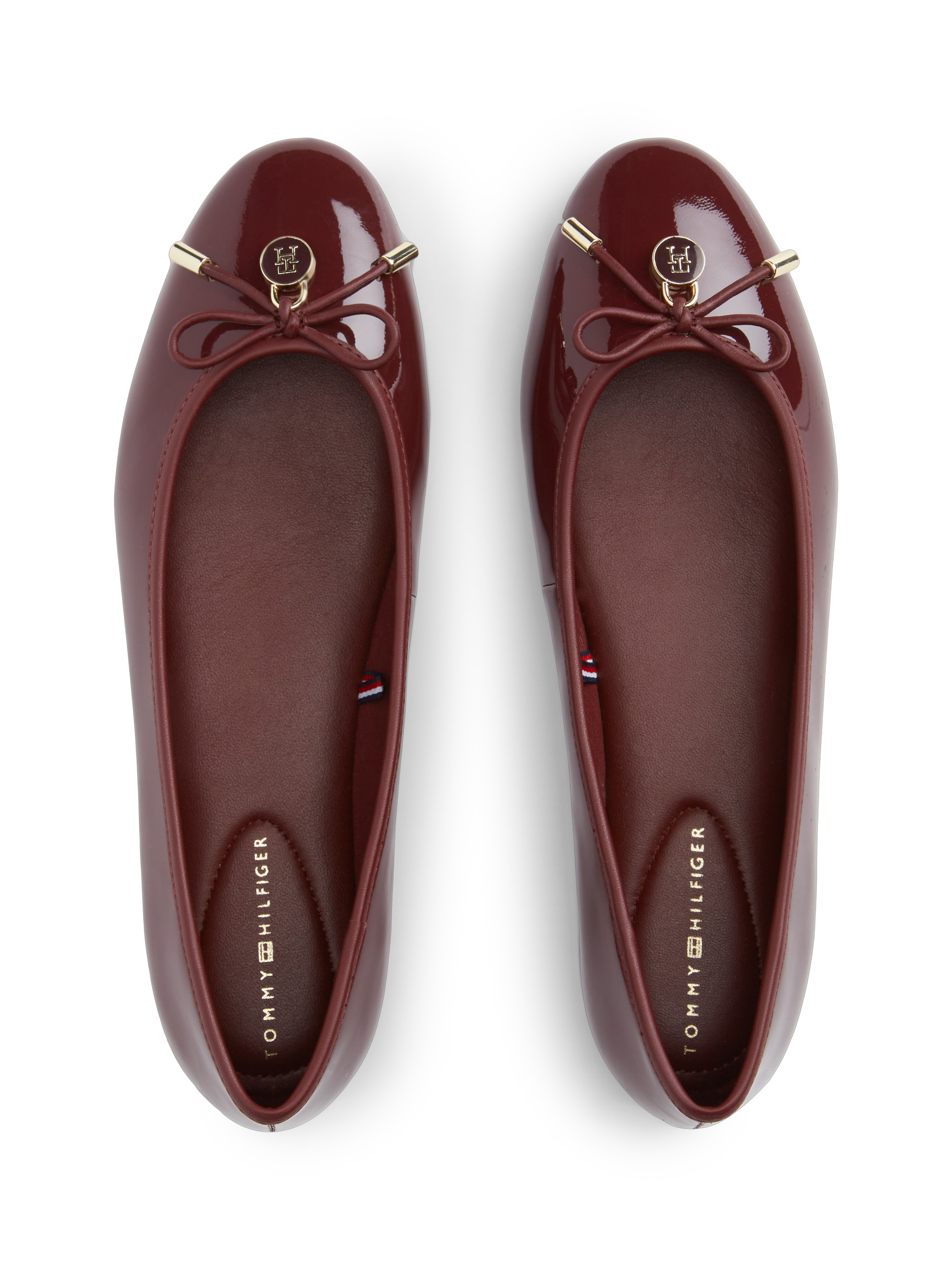 Tommy Hilfiger Ballerina »TH CHARM PATENT BALLERINA«  Businessschuh, Schlupfschuh goldfb. TH-Schmuckelement, schmale Form