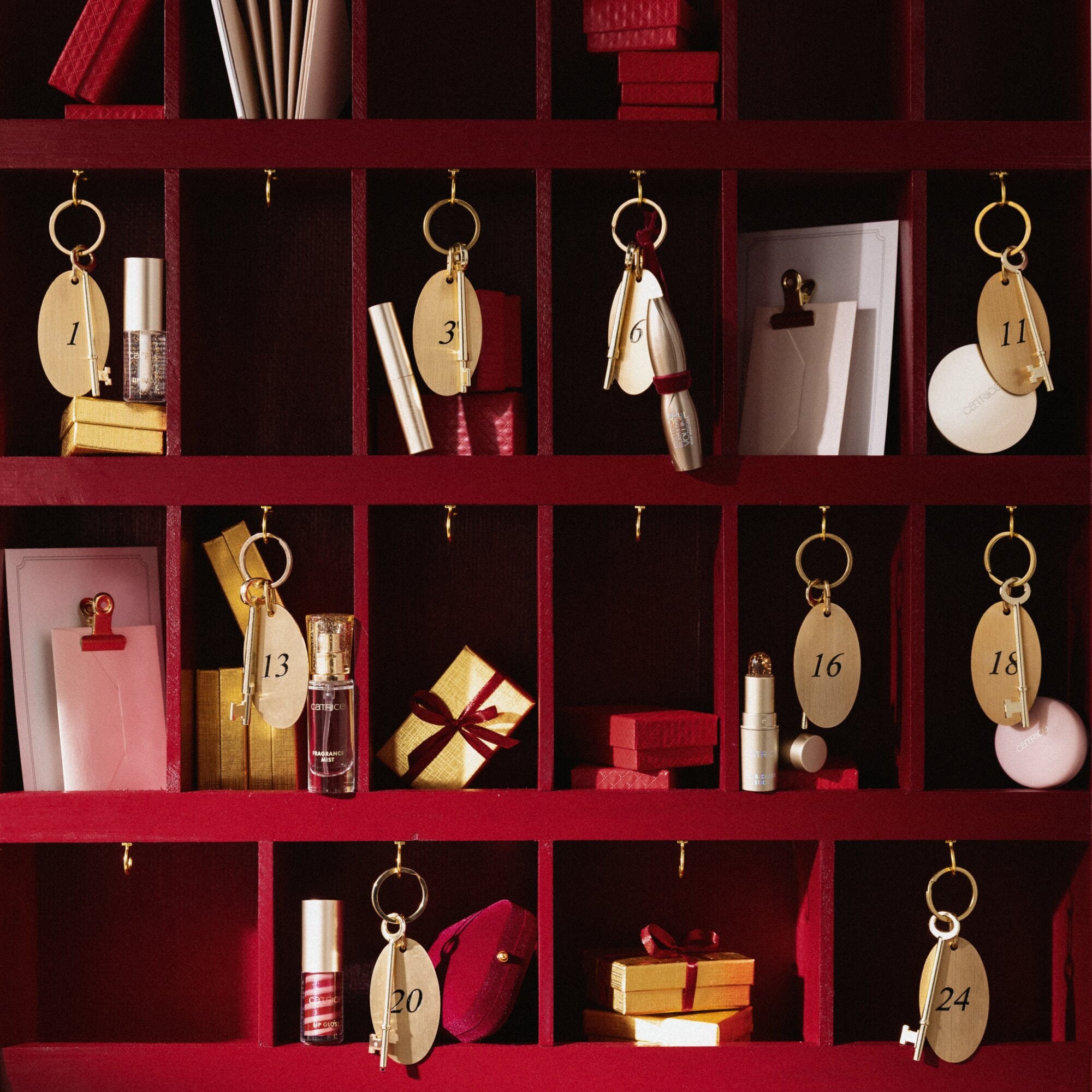 Catrice Adventskalender »HOUSE OF GOLD ADVENT CALENDAR« ab 14 Jahren