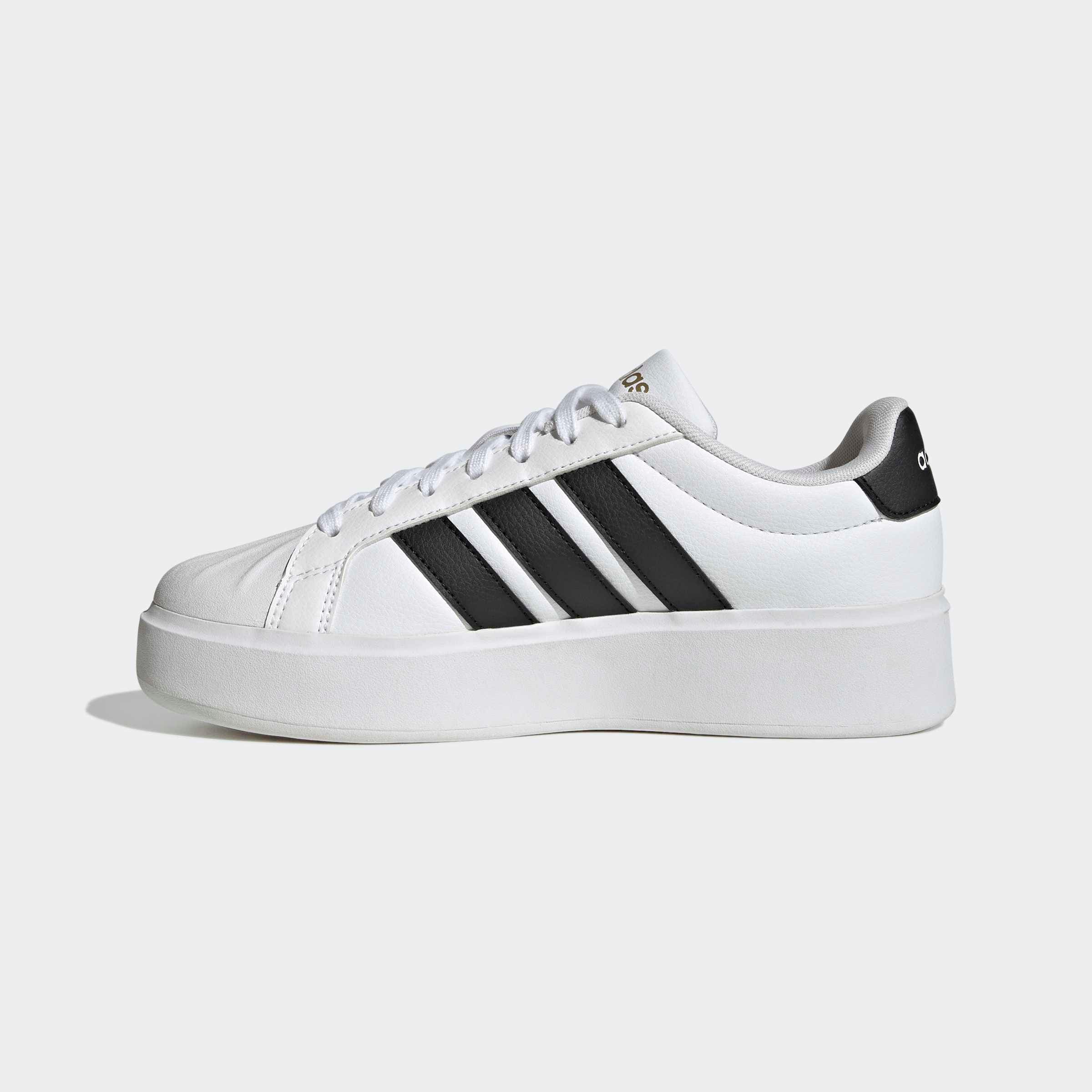 adidas Sportswear Plateausneaker »STREETTALK BOLD«  inspiriert vom Design des adidas Superstar