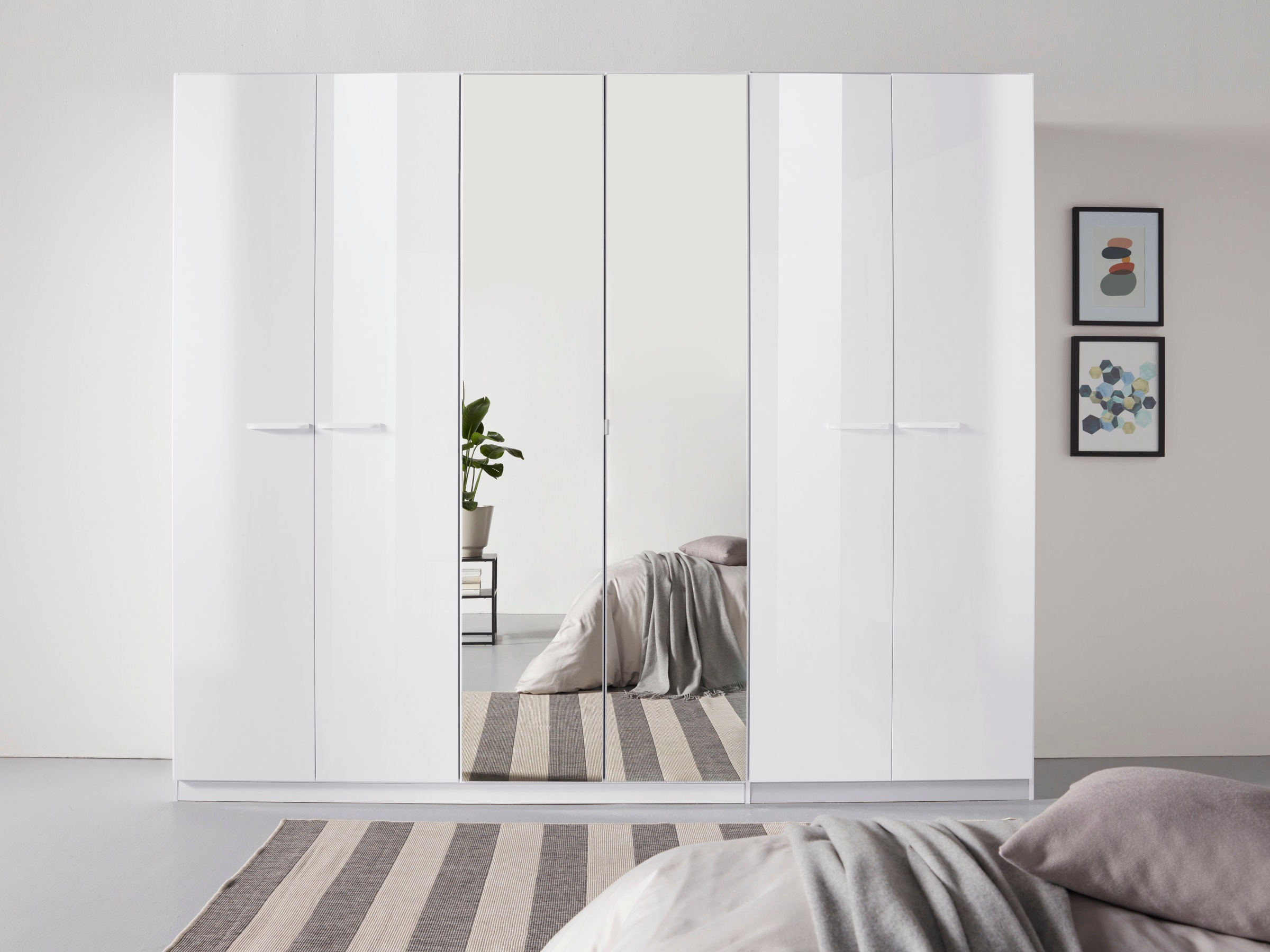 rauch Drehtürenschrank »Kleiderschrank Schrank Garderobe TOPSELLER OTELI inkl. Inneneinteilung«, mit zusätzlichen Einlegeböden, optional mit Spiegel MADE IN GERMANY