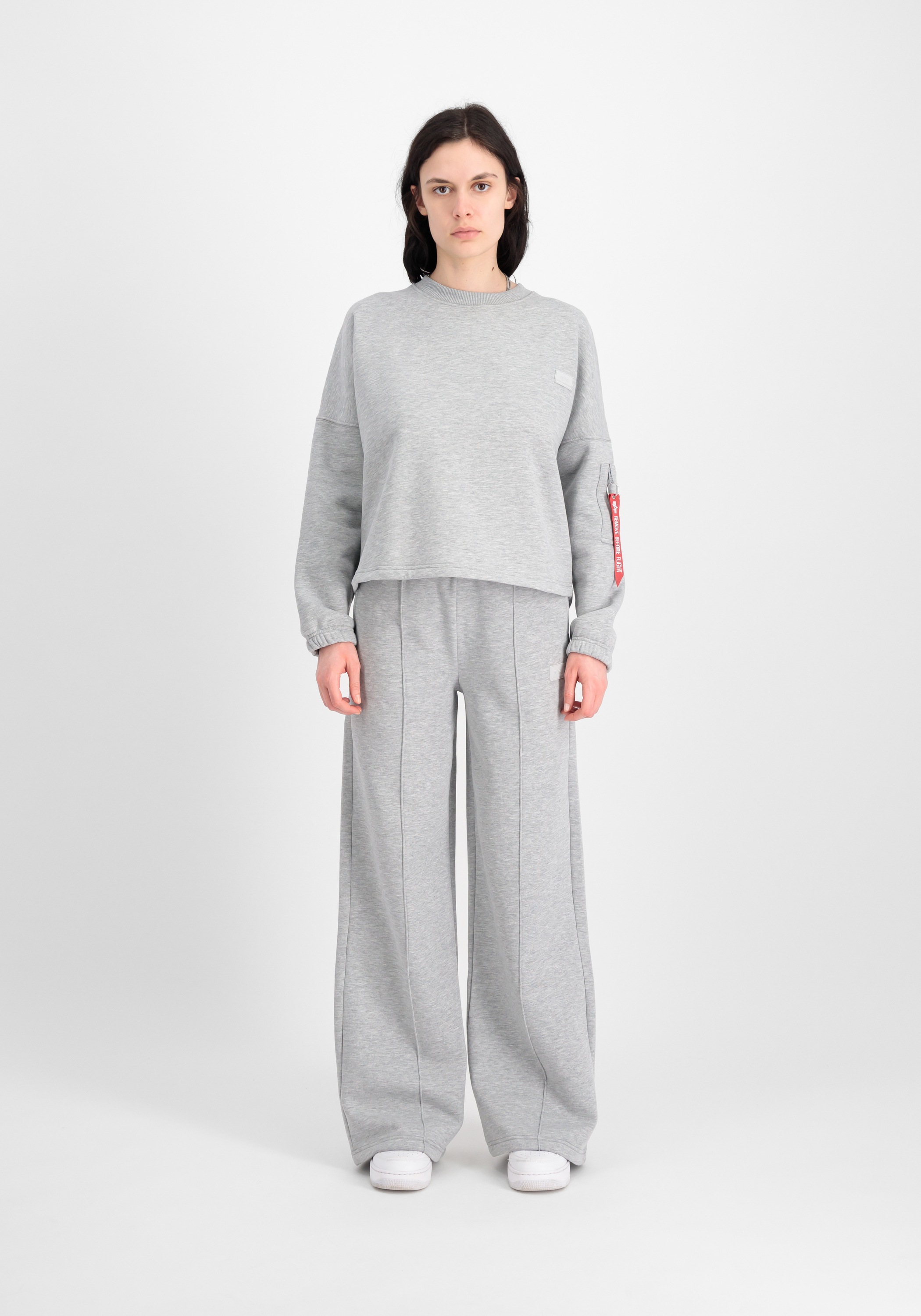 Alpha Industries Jogginghose »ALPHA INDUSTRIES Women - Jogger X-Fit Label Wide Jogger Wmn«