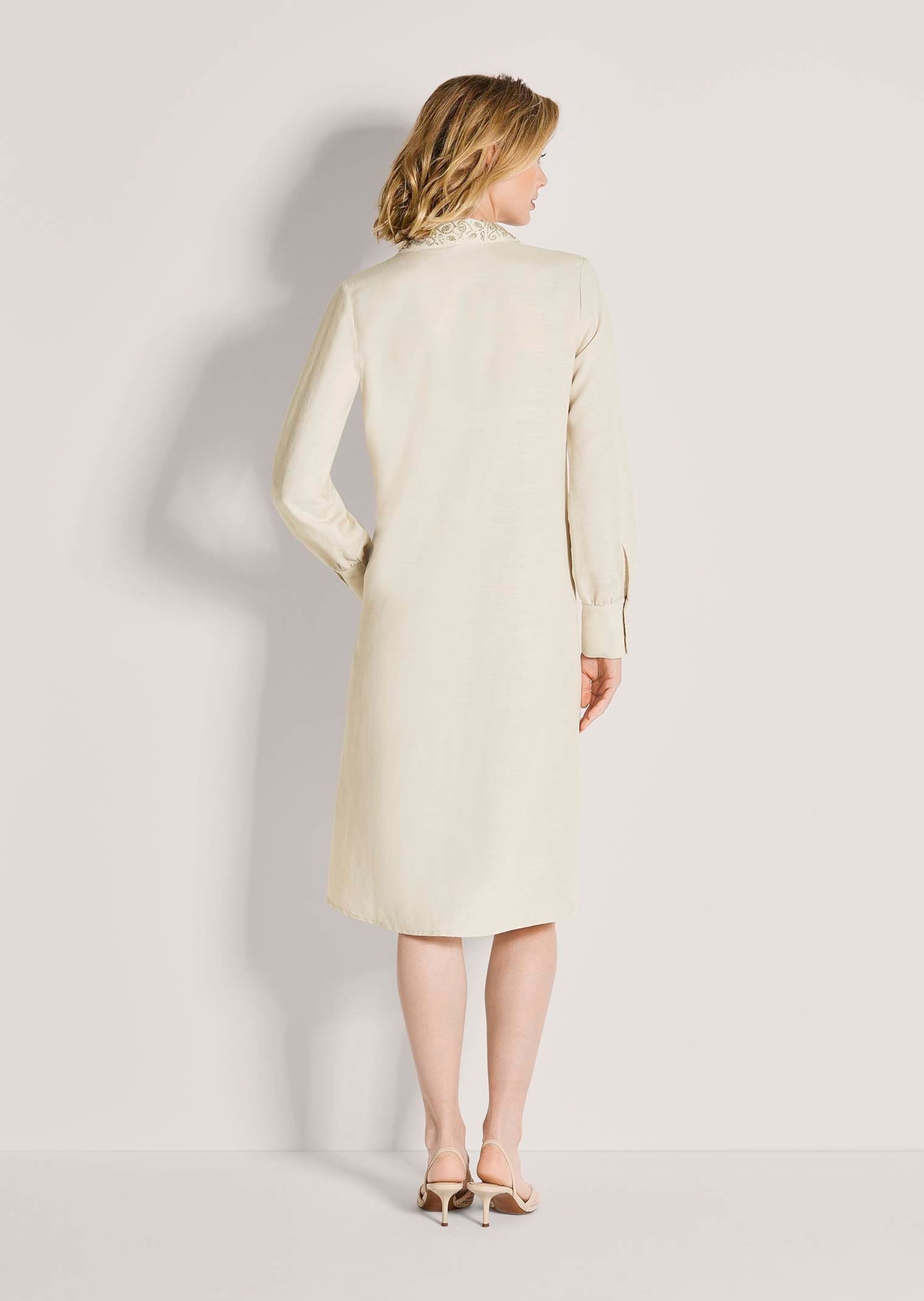 MADELEINE Sommerkleid »Midikleid Viskosekleid mit Stäbchen-Pailletten« Stäbchen-Pailetten