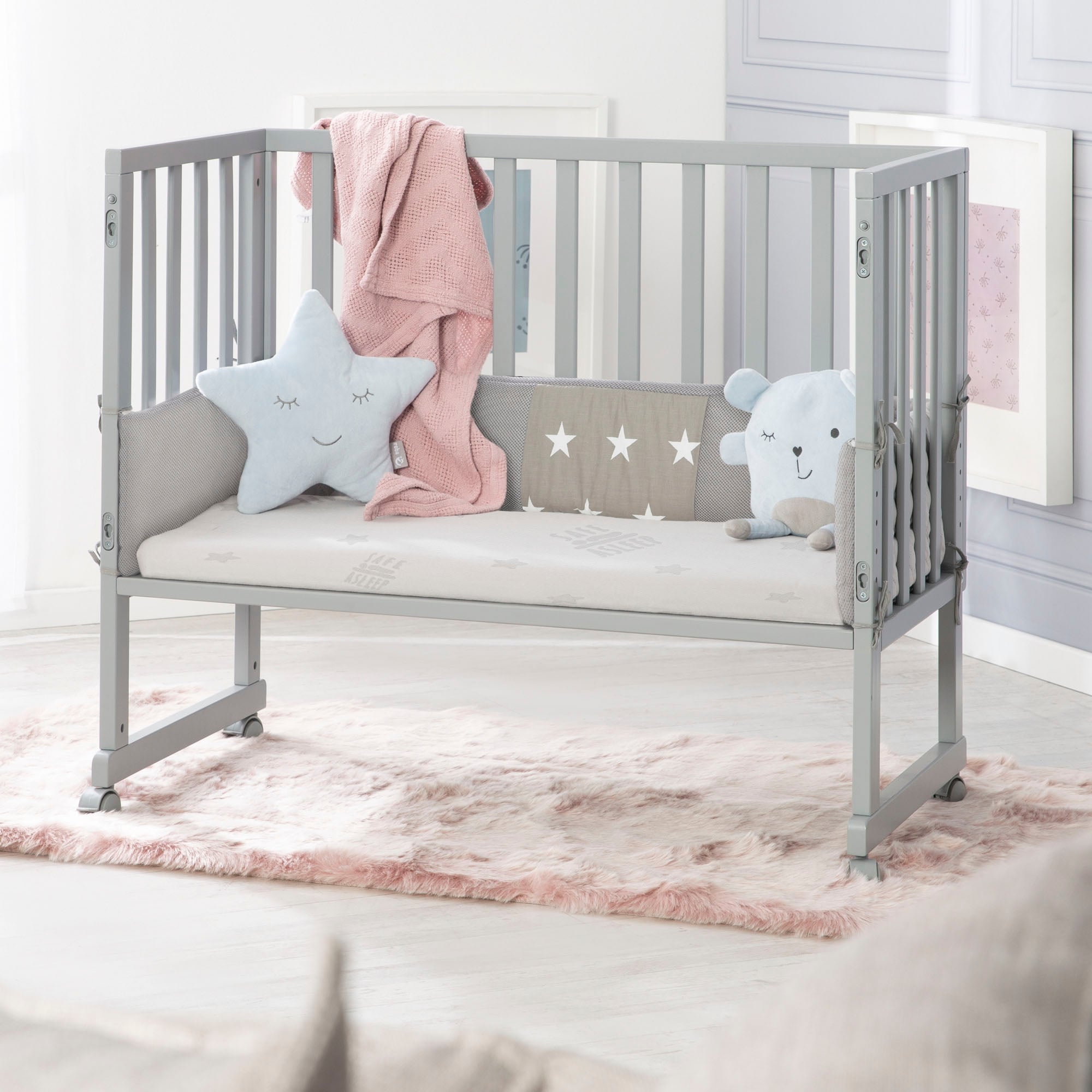 roba® Stubenbett »Safe Asleep® 2in1, taupe, Little Stars«, mit 4 Rollen, Matratze, Nestchen und Sicherheitsbarriere