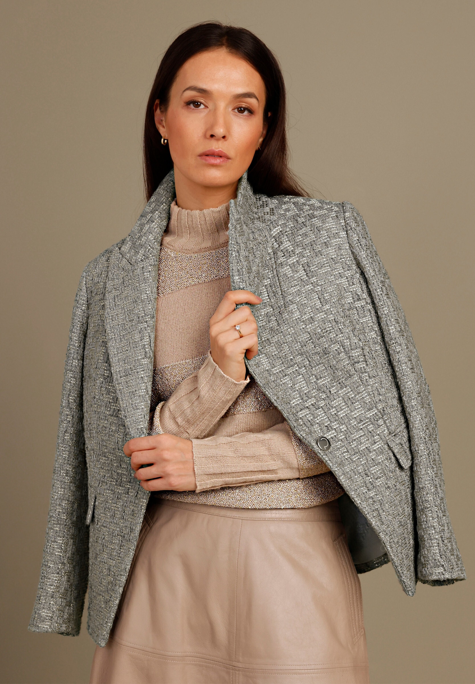 creation L Blusenblazer »Woll-Mix-Blazer Bouclé-Blazer mit schräger Kante«