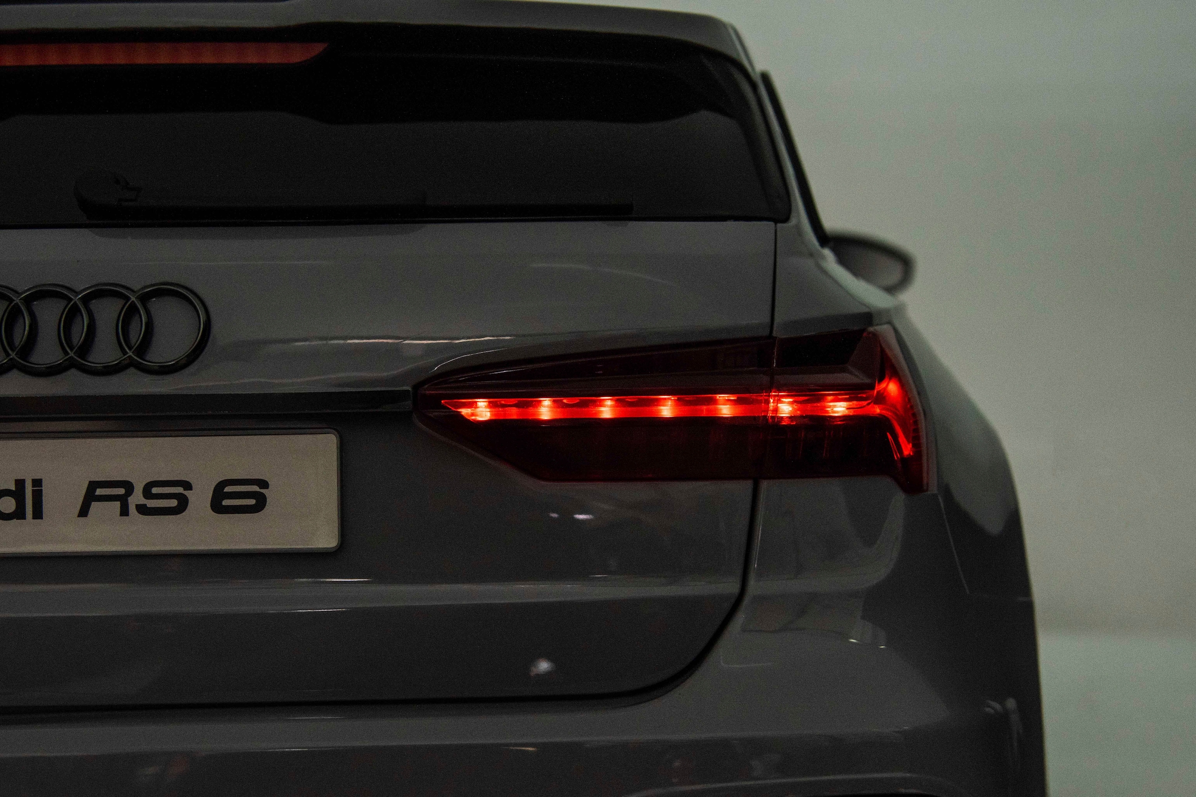 Jamara Elektro-Kinderauto »Ride-on Audi RS 6«, ab 3 Jahren, bis 30 kg, 12 V, 2,4 GHz