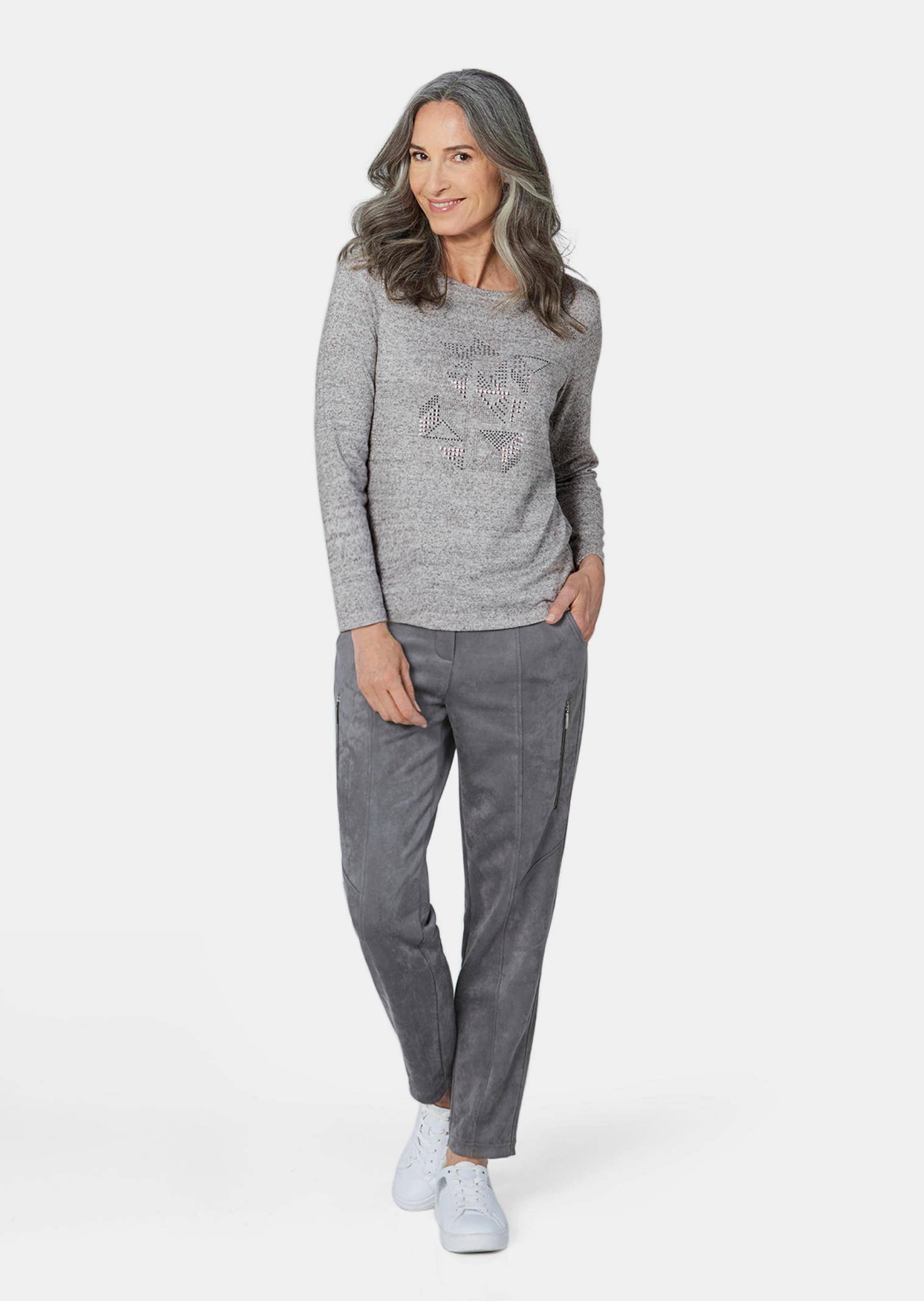 GOLDNER Kurzarmshirt »Kurzgröße Langarmshirt mit Applikation« Applikationen