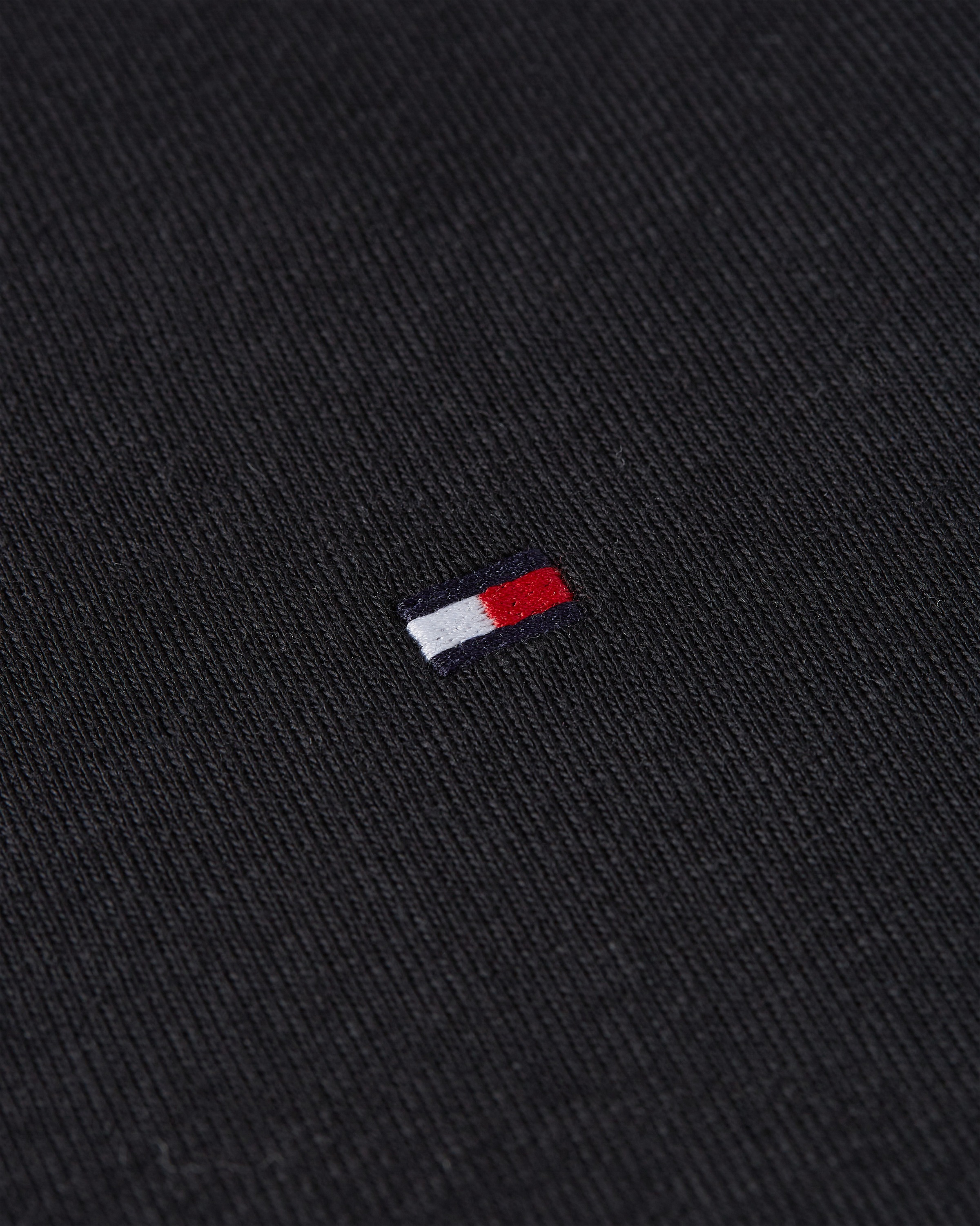 Tommy Hilfiger T-Shirt »SLIM CODY V-NK SS mit V-Ausschnitt und Streifen«, gestreift, casual, slim fit, Baumwolle, V-Ausschnitt
