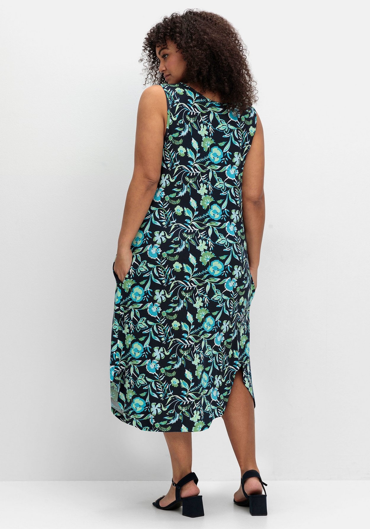 Sheego Jerseykleid »Ärmelloses Midi-Jerseykleid mit Ornamentprint«