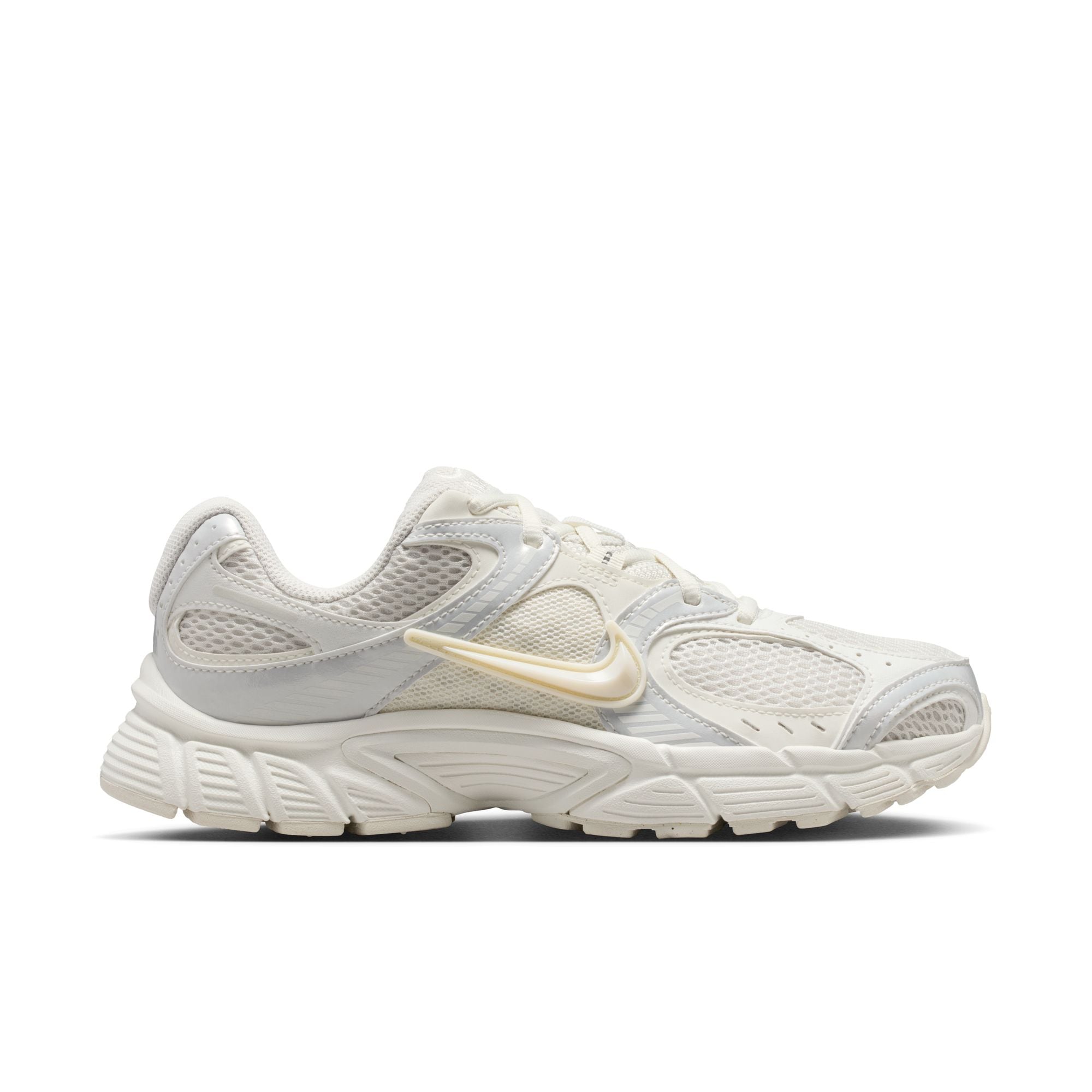 Nike Sportswear Sneaker »W V5 RNR«  inspiriert vom Design des Y2K Nike Vomero 5