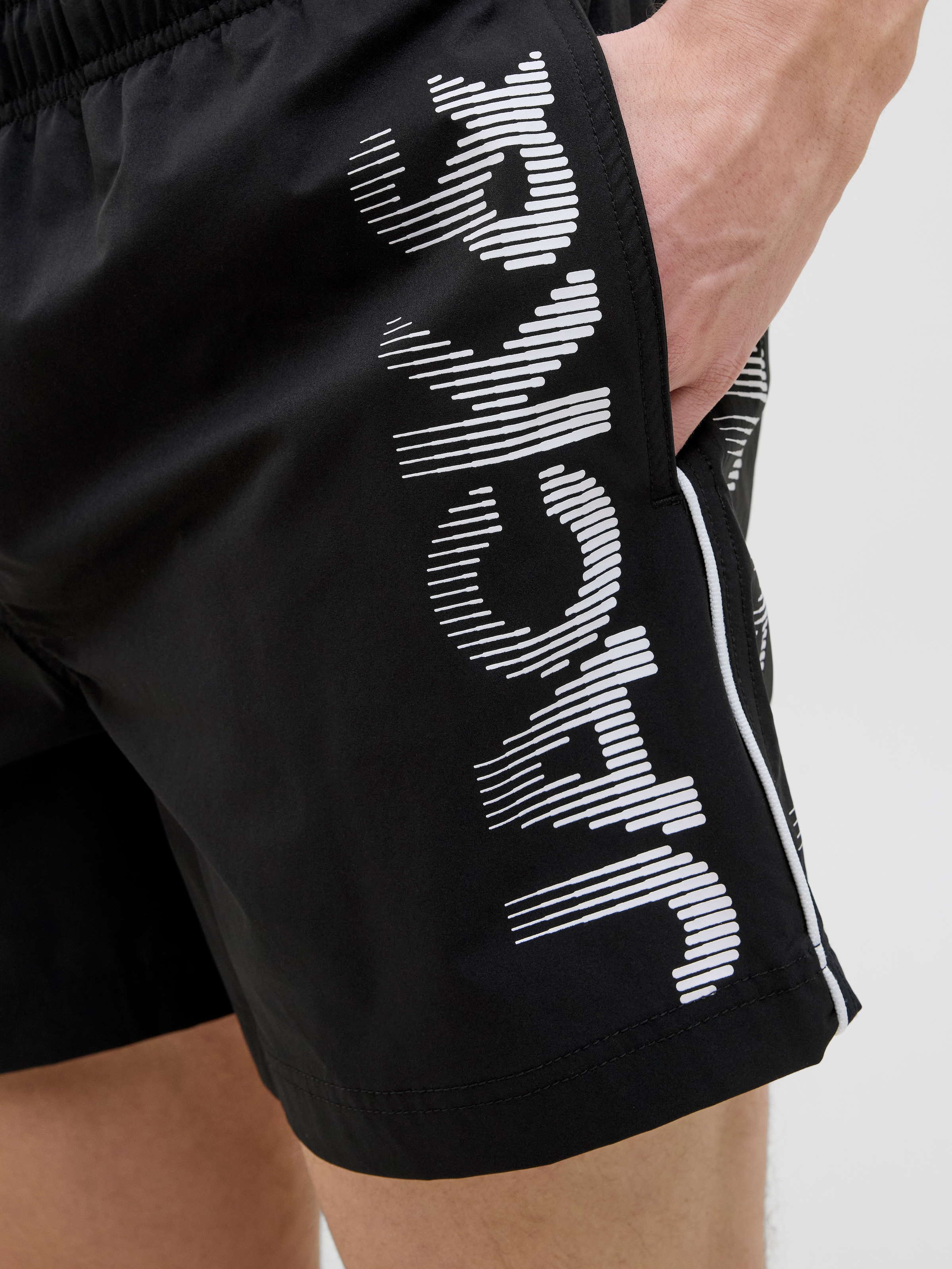 Jack & Jones Badeshorts »JPSTMAUI JJSWIM SPLICE LOGO AKM SN«