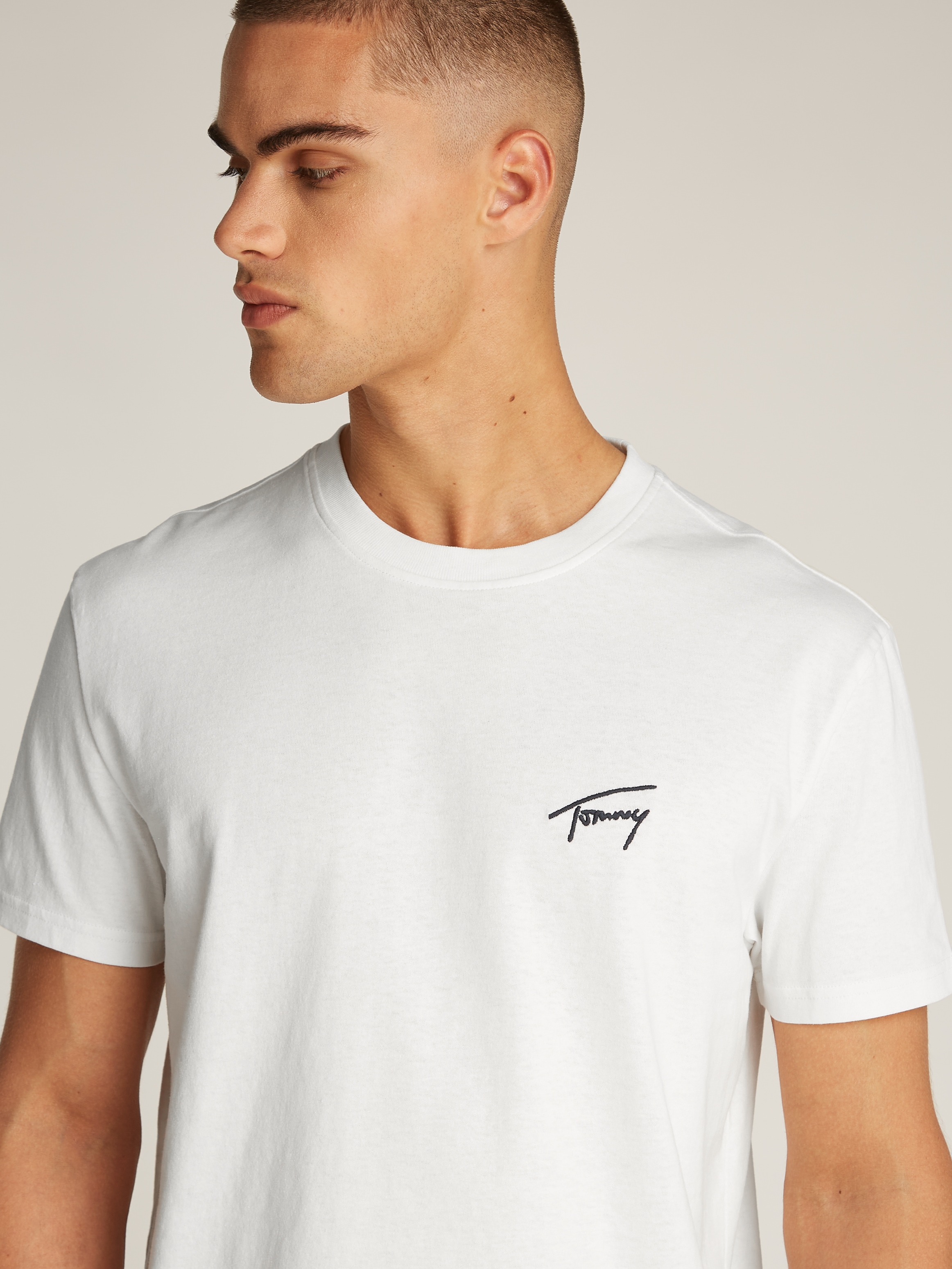 Tommy Jeans T-Shirt »TJM REG SIGNATURE TEE EXT«, in Unifarbe