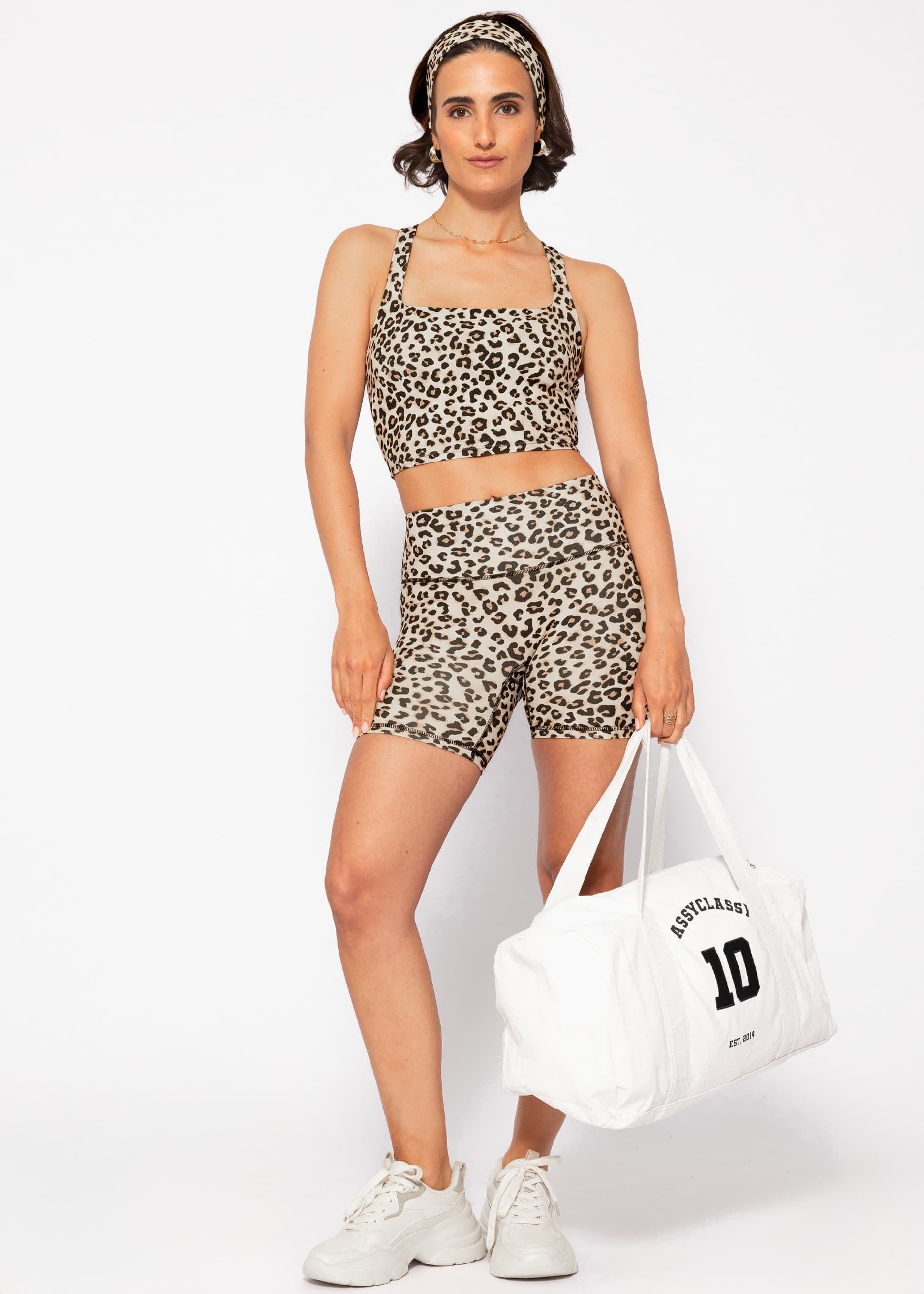 SASSYCLASSY Leggings »Kurze Sportleggings mit Leo-Print«  Kormfortable Leggings mit verdeckter Gesäßtasche und hohem Bund Beige