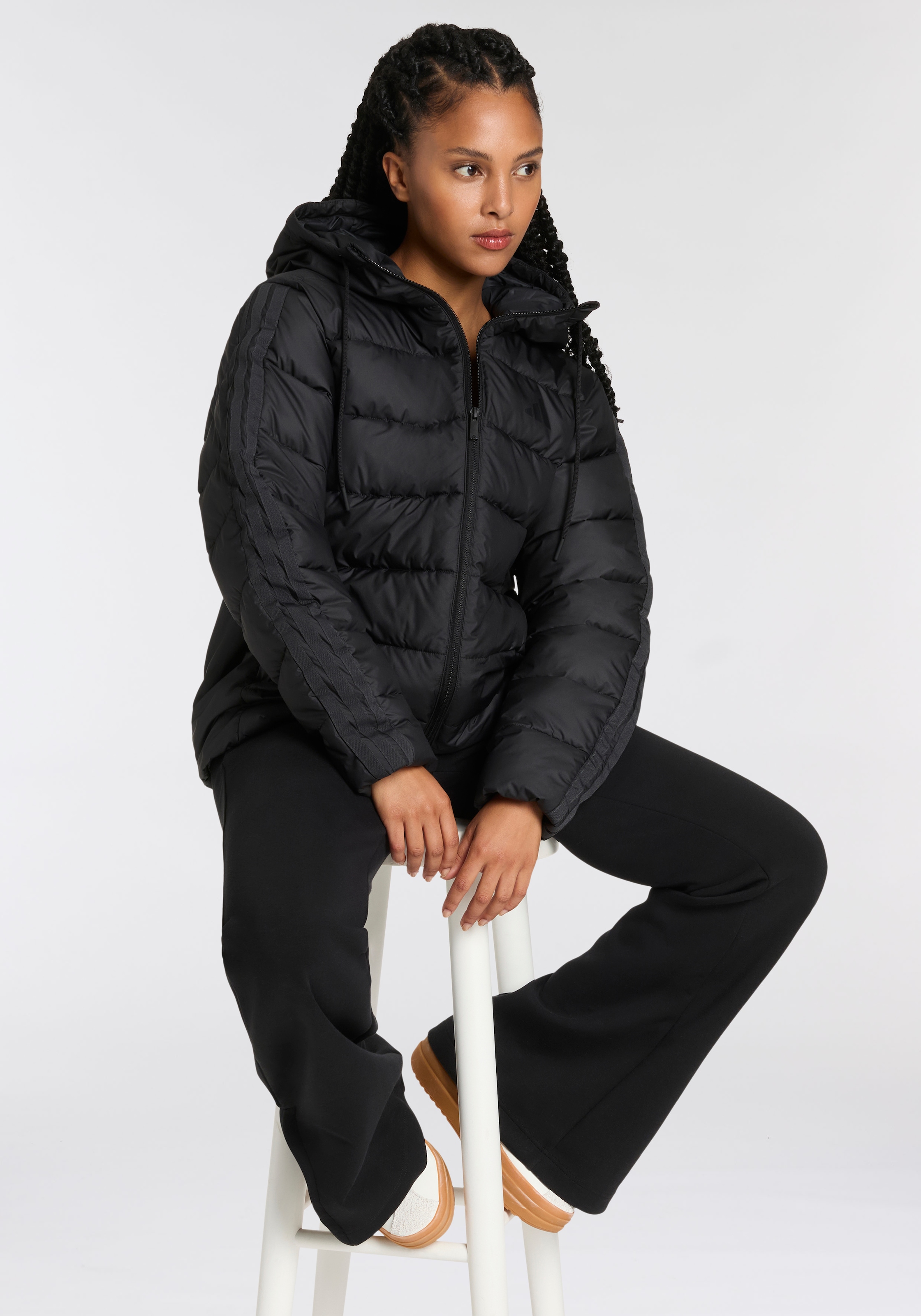adidas Sportswear Daunenjacke »ESSENTIALS CLIMAWARM 3-STREIFEN SYNTHETIK« Winterjacke Damen