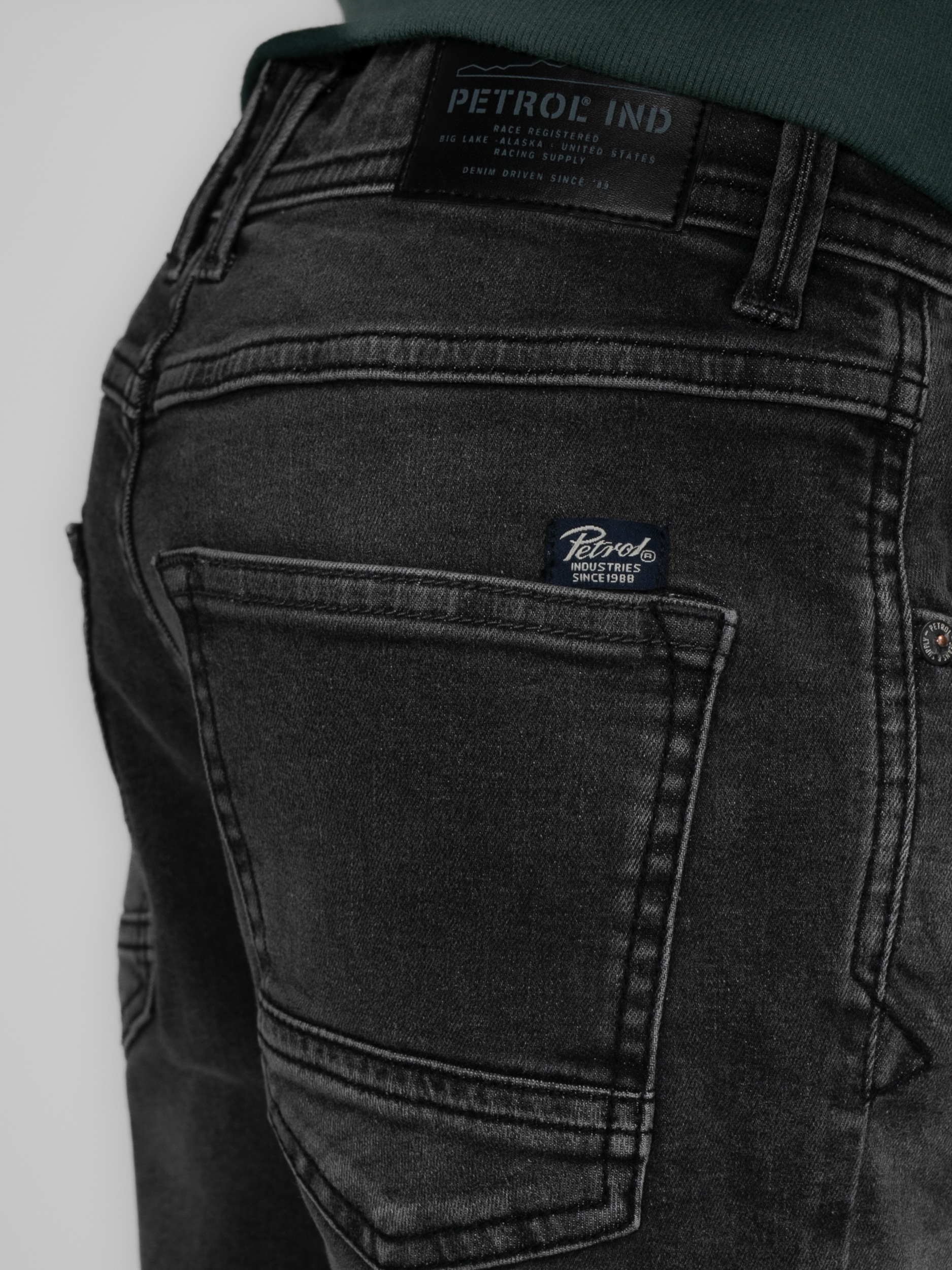 Petrol Industries Straight-Jeans, mit Washed-Optik