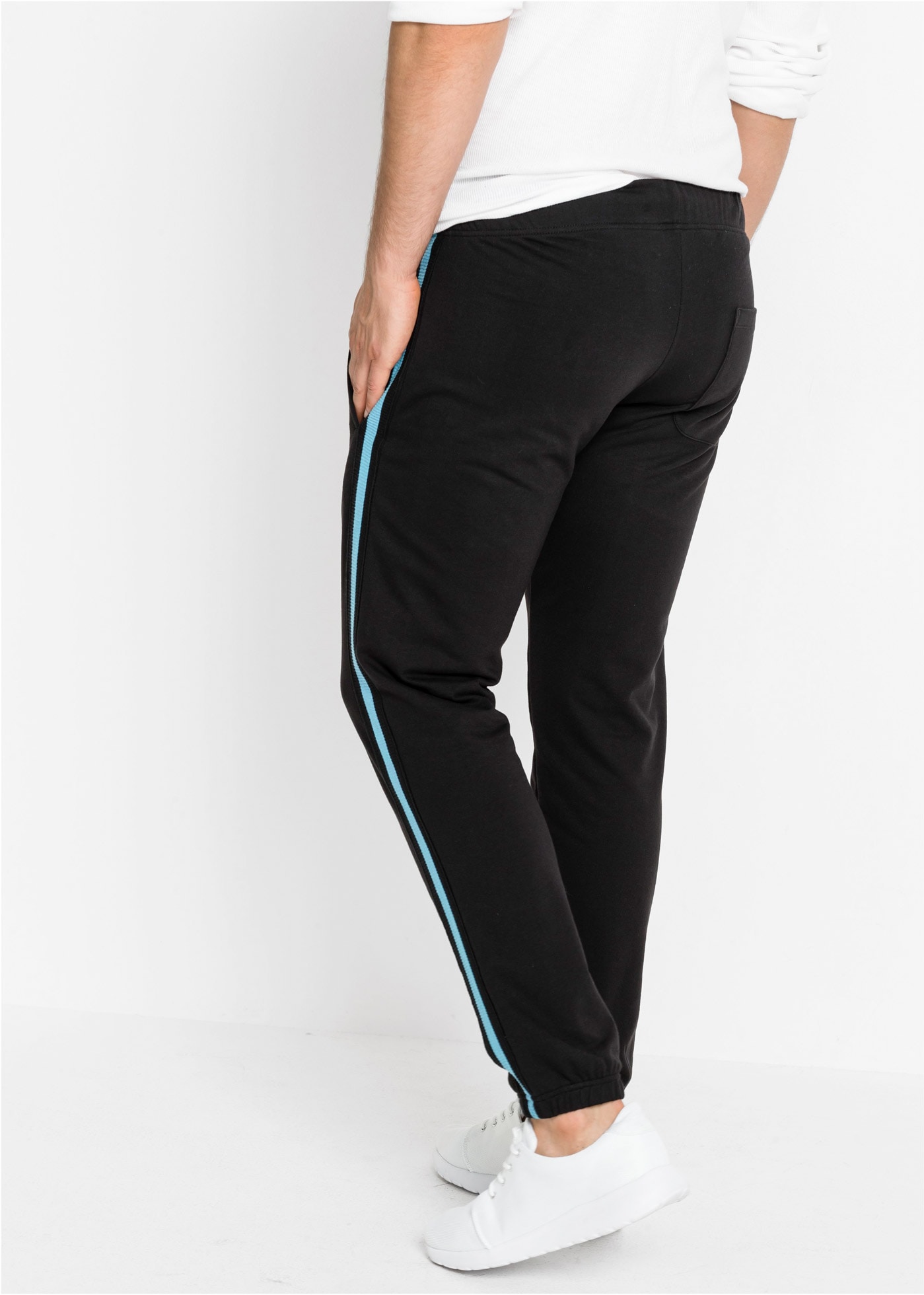 bonprix Jogginghose  aus Baumwolle und Polyester, mit vollelastischem Bund, Regular Fit