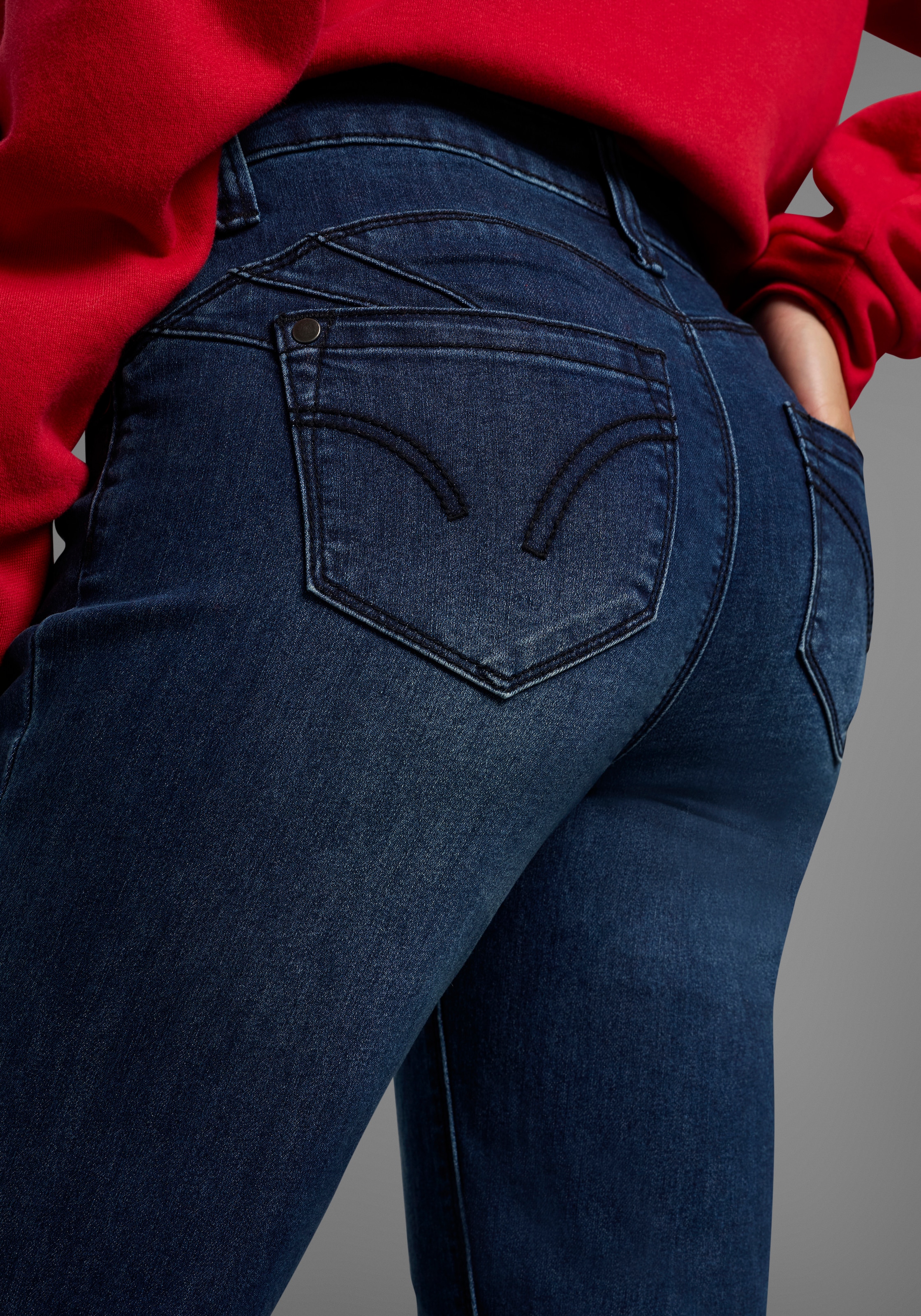 Arizona Bootcut-Jeans »Shaping«, bootcut, Kontrastnähte, Used-Look-Waschung, niedrige Leibhöhe