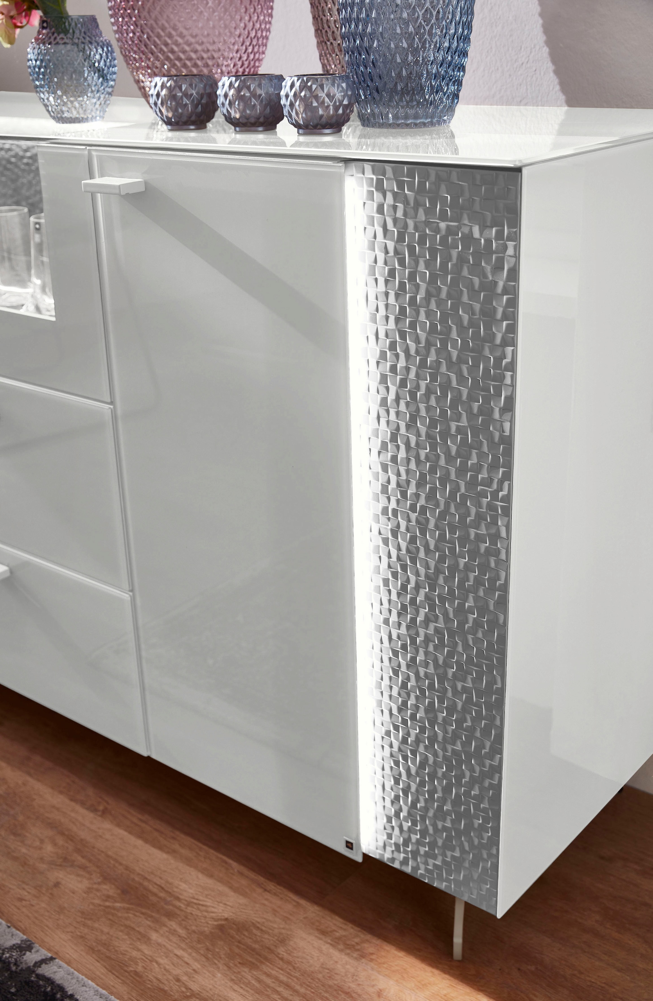 LEONARDO Sideboard »AUREA«, mit Pailletten-Akzent, wahlweise mit Beleuchtung