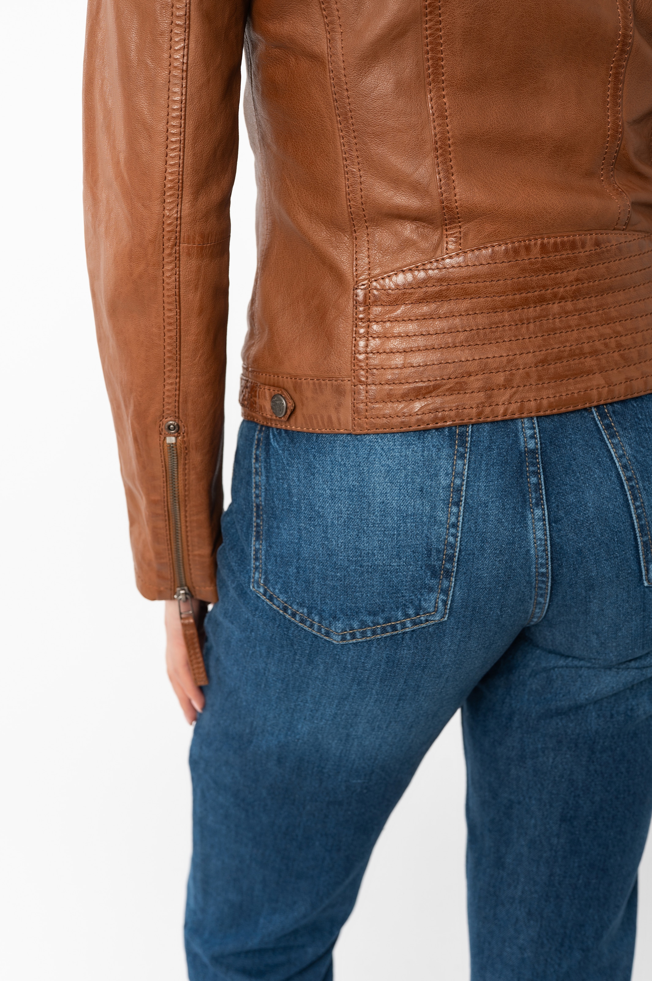 Mauritius Lederjacke »Junja«, mit Kapuze, mit abnehmbarem Kapuzen-Einsatz und aufwendigen Biker-Details